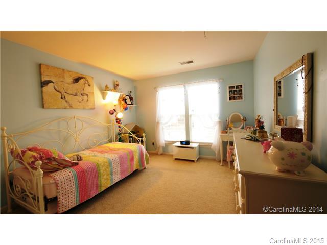 Autumn Cove at Lake Wylie - Residential
