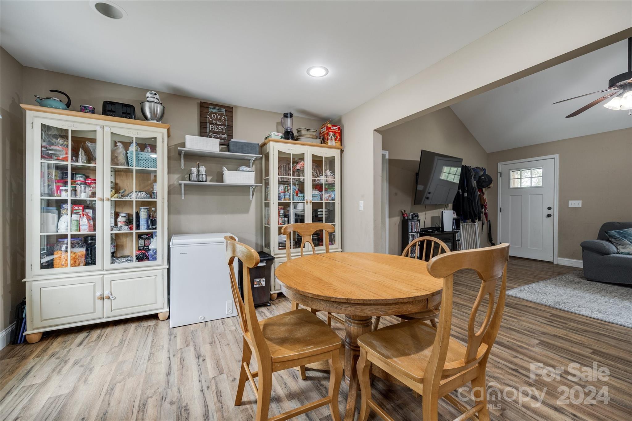 Knots Landing - Residential