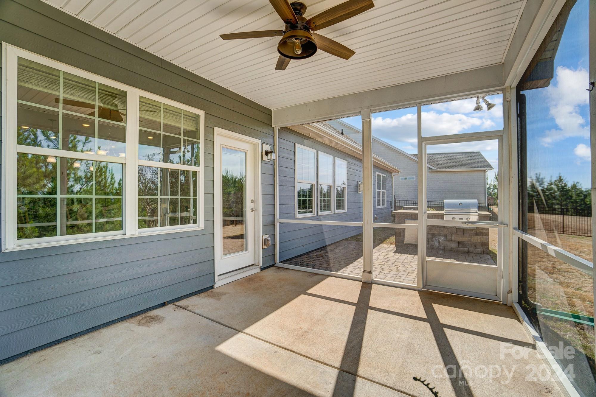 Summerhouse at Paddlers Cove - Residential