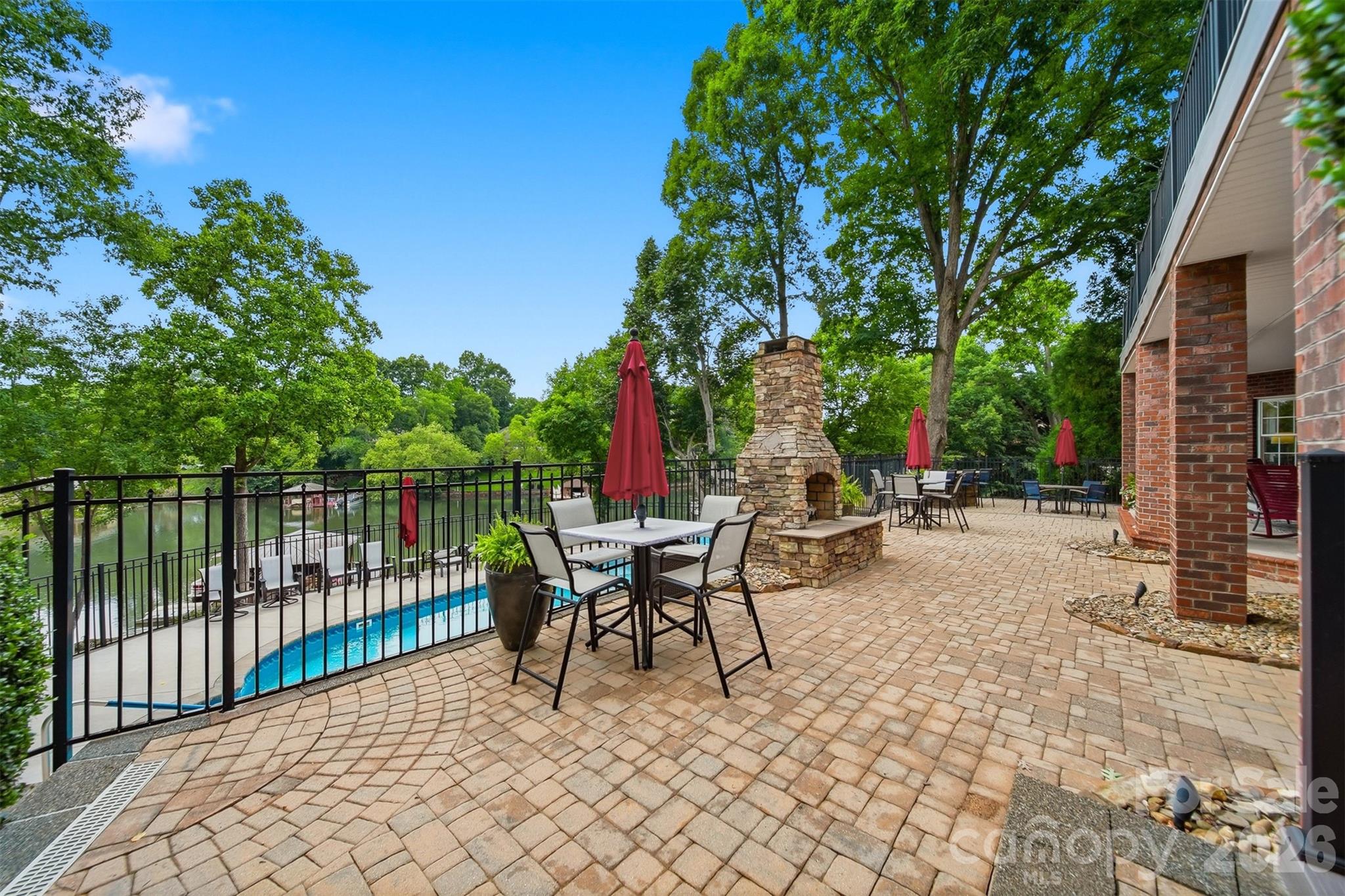 Moores Ferry - Residential
