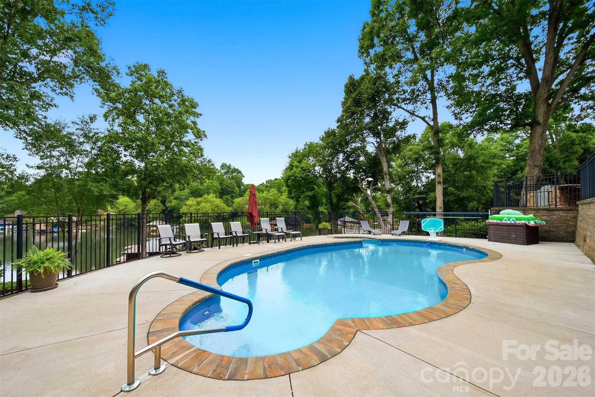 Moores Ferry - Residential
