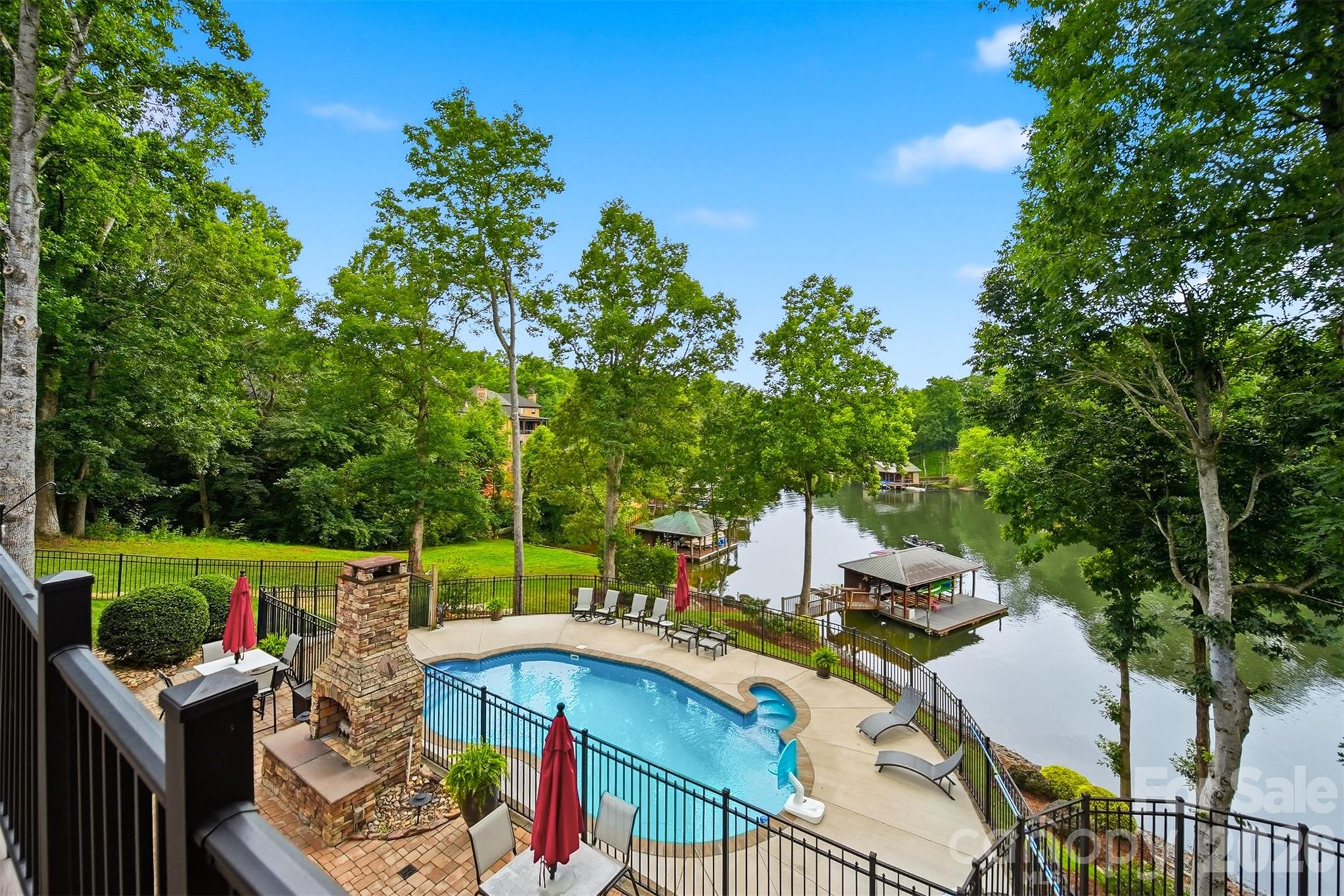 Moores Ferry - Residential