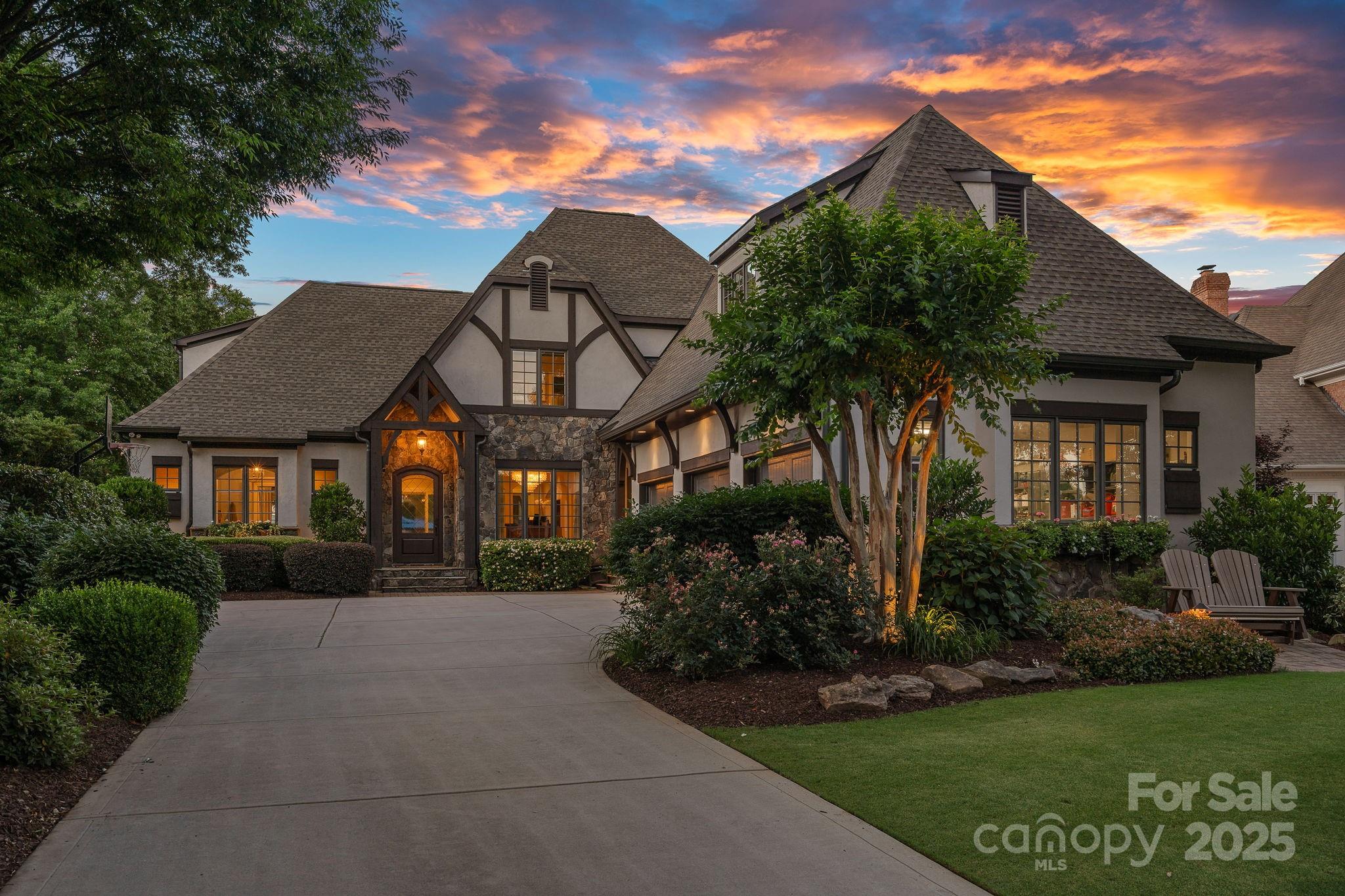 The Peninsula - Residential