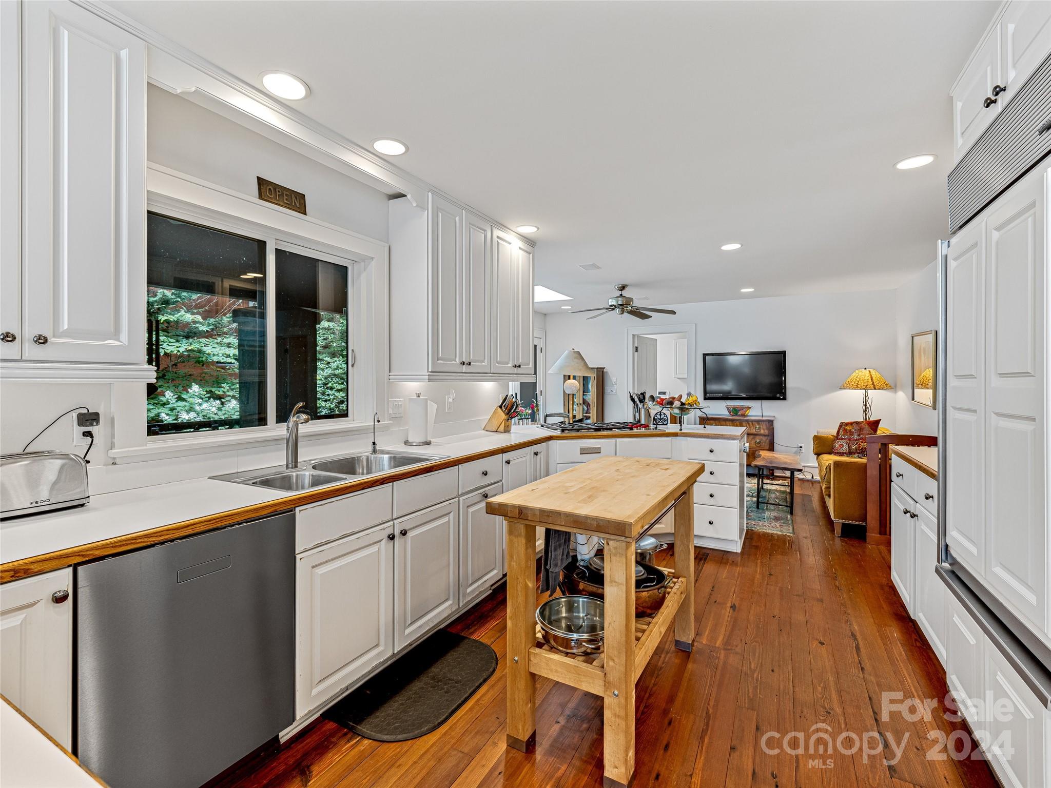 Lake Toxaway Estates - Residential