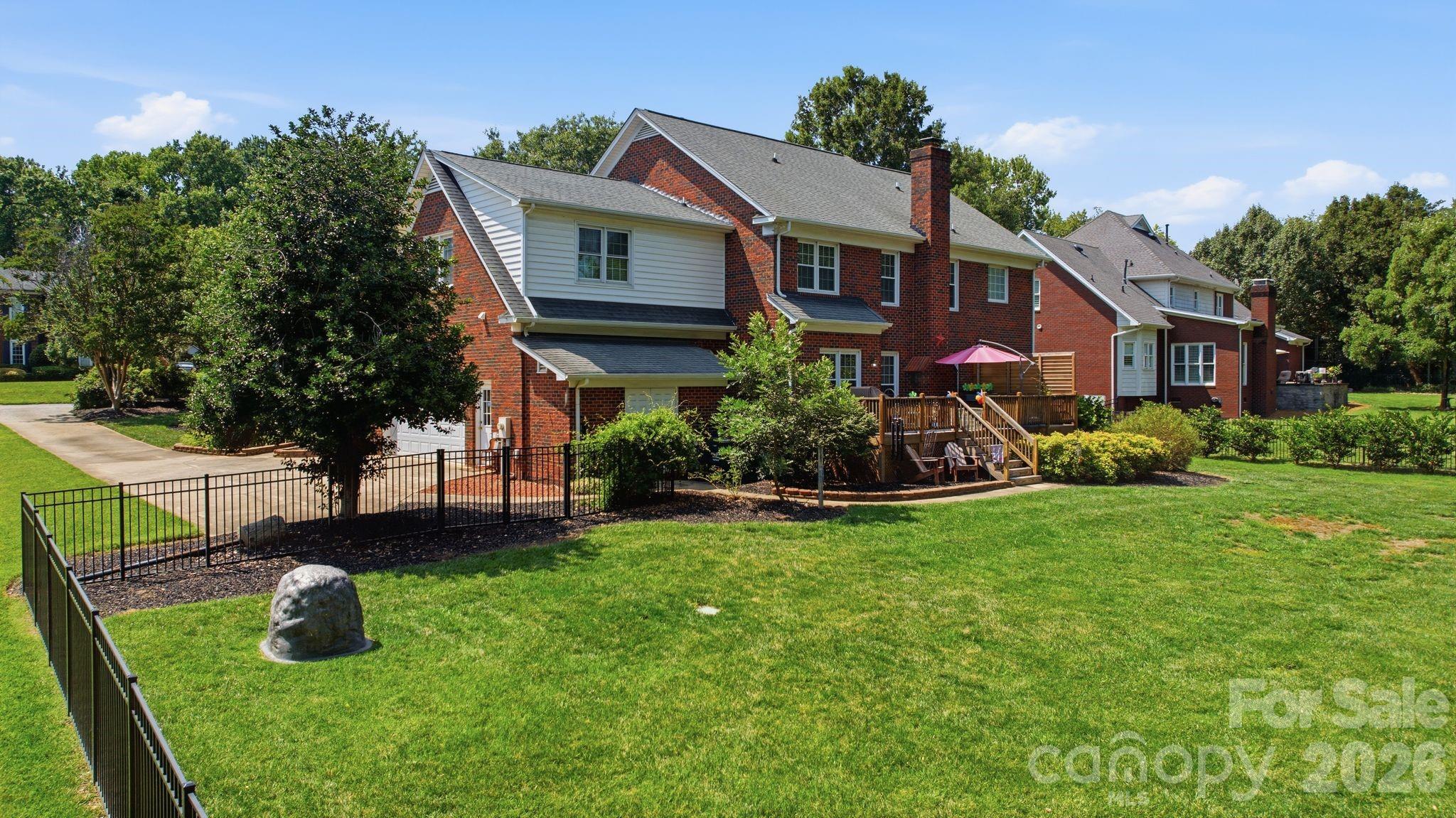 Carriage Downs - Residential