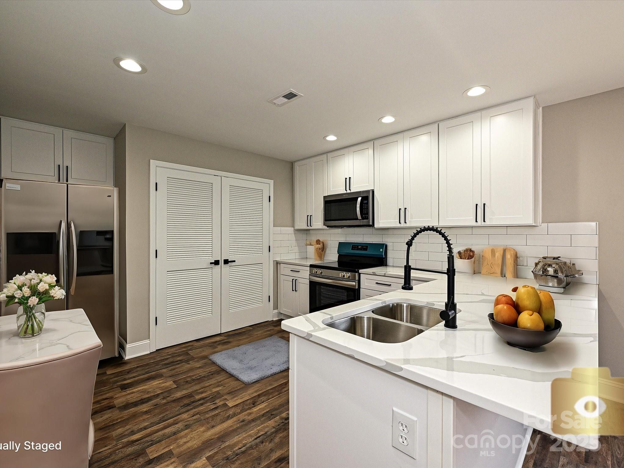Castle Heights - Residential