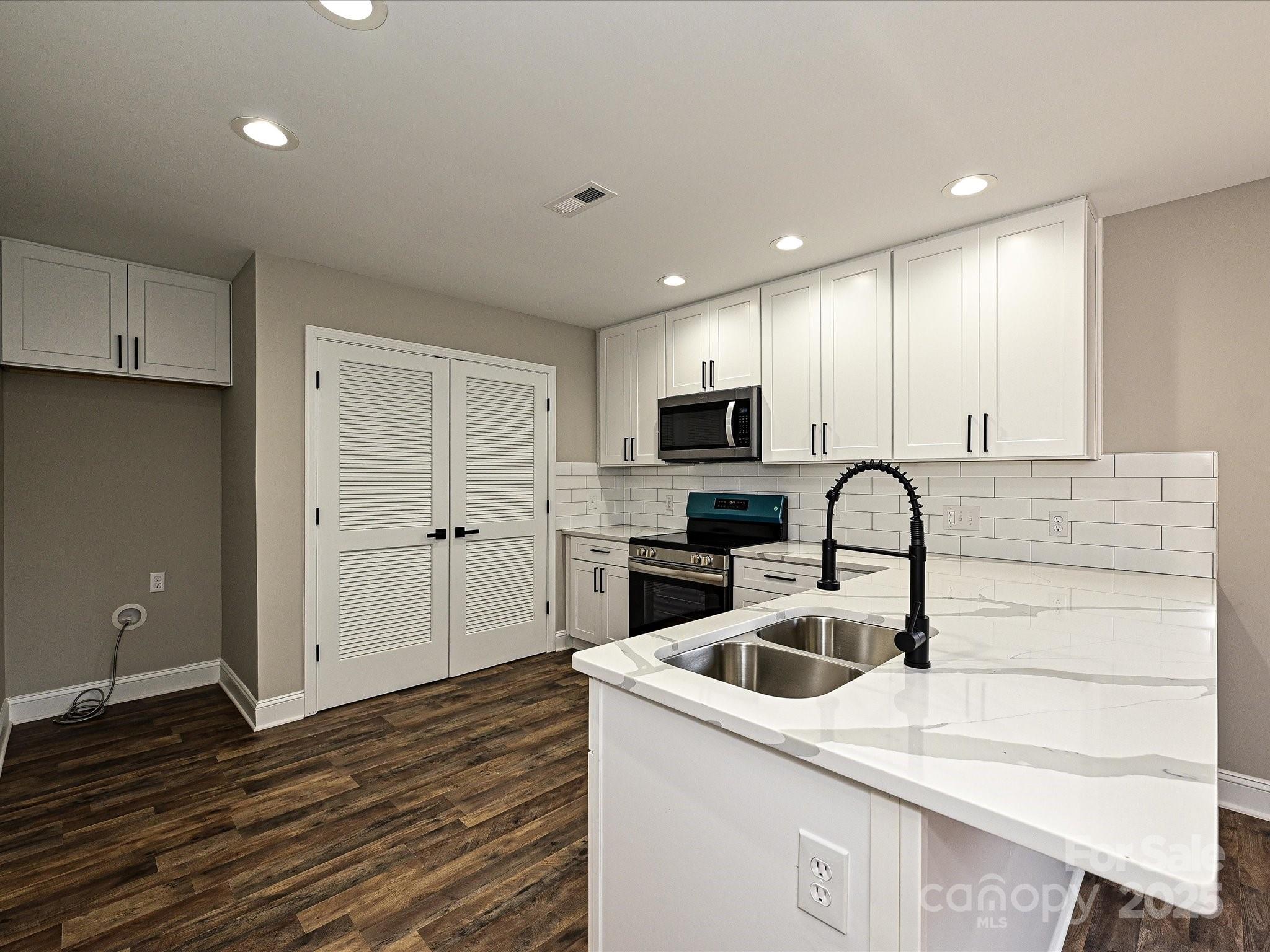 Castle Heights - Residential