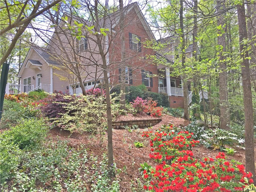 Cul-de-Sac,grt neighbrs,comm.sport crts,pool,trail!RARE 1/2 acre picturesque lot-DESIRABLE & convenient loc.for family.Lovngly maintd home is impeccable & turn-key.Open plan bright airy spaces abound.Gleamng hdwd flrs.ABUNDANT storage incldg 2 walls custm cabs/drawrs/bamboo countrs in gar. Spacious kit w/maple
cabs,newly refnshed hdwd,updtd tile,stnlss apls,HUGE granite island.Elegant Mstr Suite on main w/ newly remod.spa-like bth & lg walk-in closet.2nd mstr ste w/sittng rm!New HVAC. Dry crwl.
