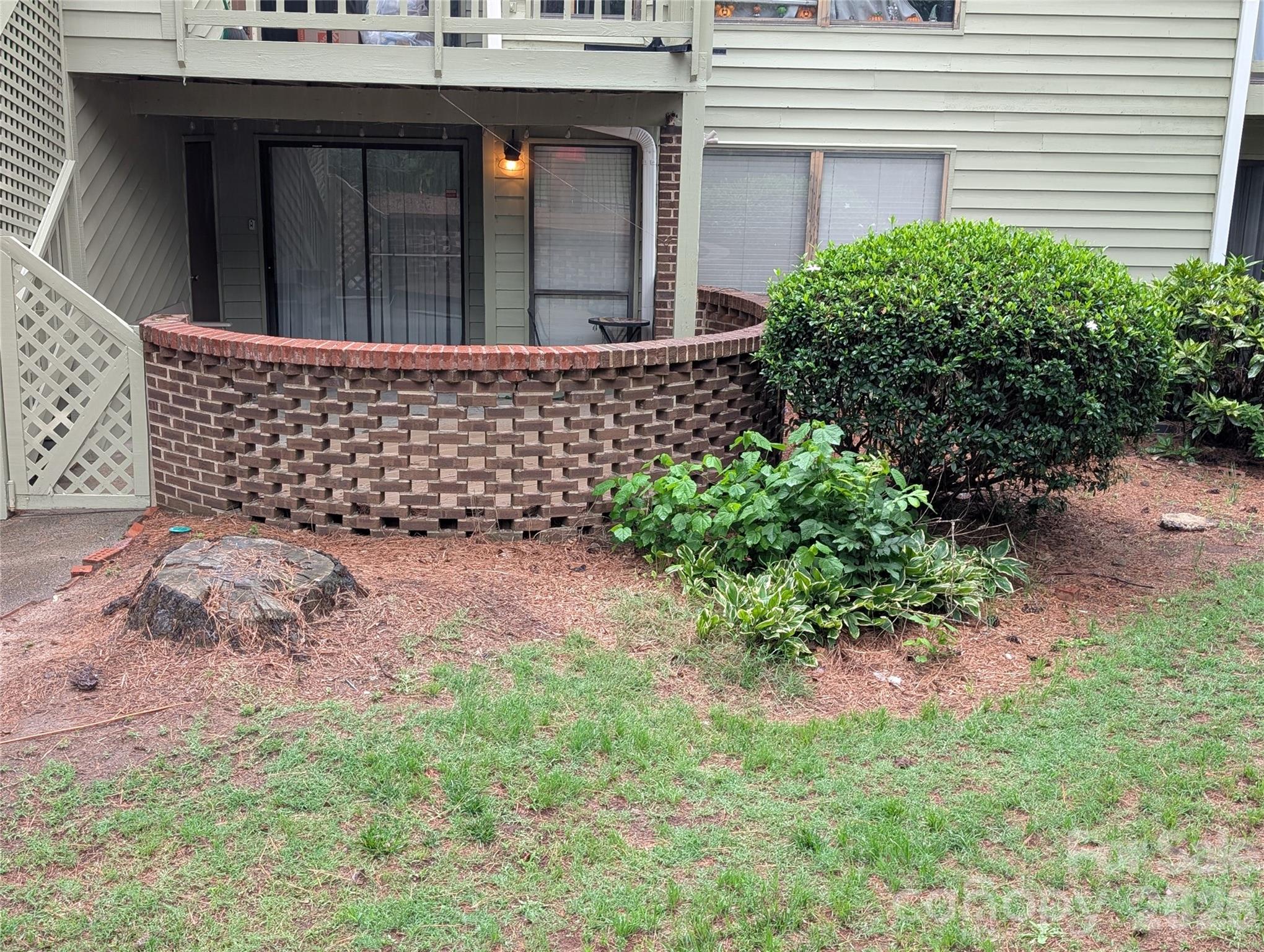 This 2 bedroom, 2 full bathroom unit has been well maintained over the years. It is a main level with neutral colors throughout and features a fireplace in the living room. The complex is 2convenient to shopping, restaurants, public transportation and a short distance to I-485. It features two designated parking spaces. Priced to sell.