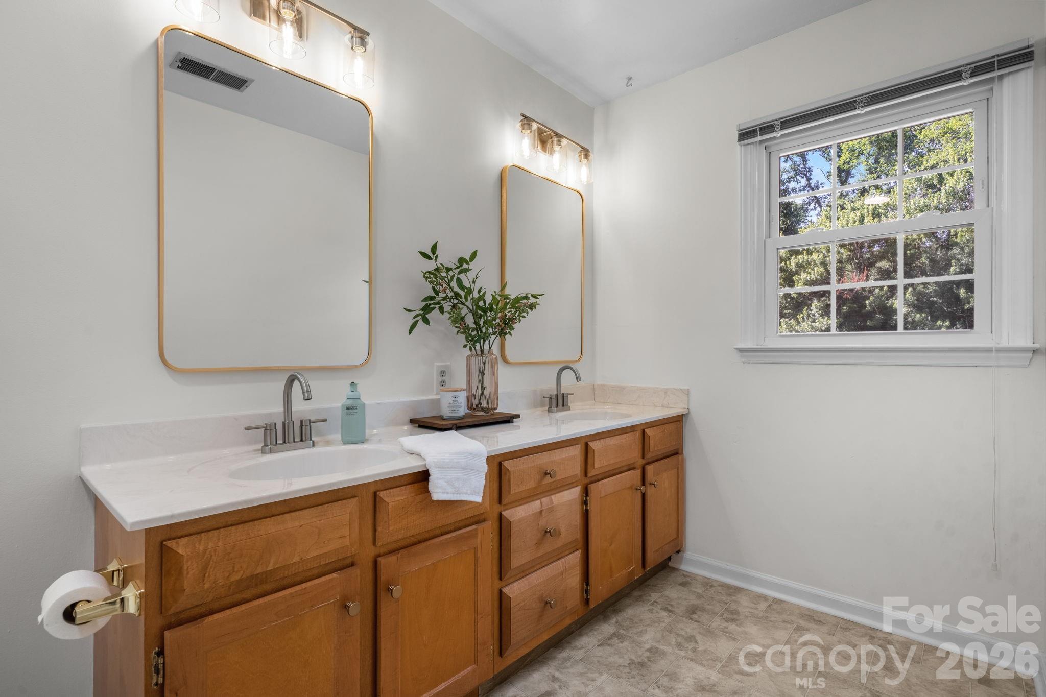 Holly Hill - Residential