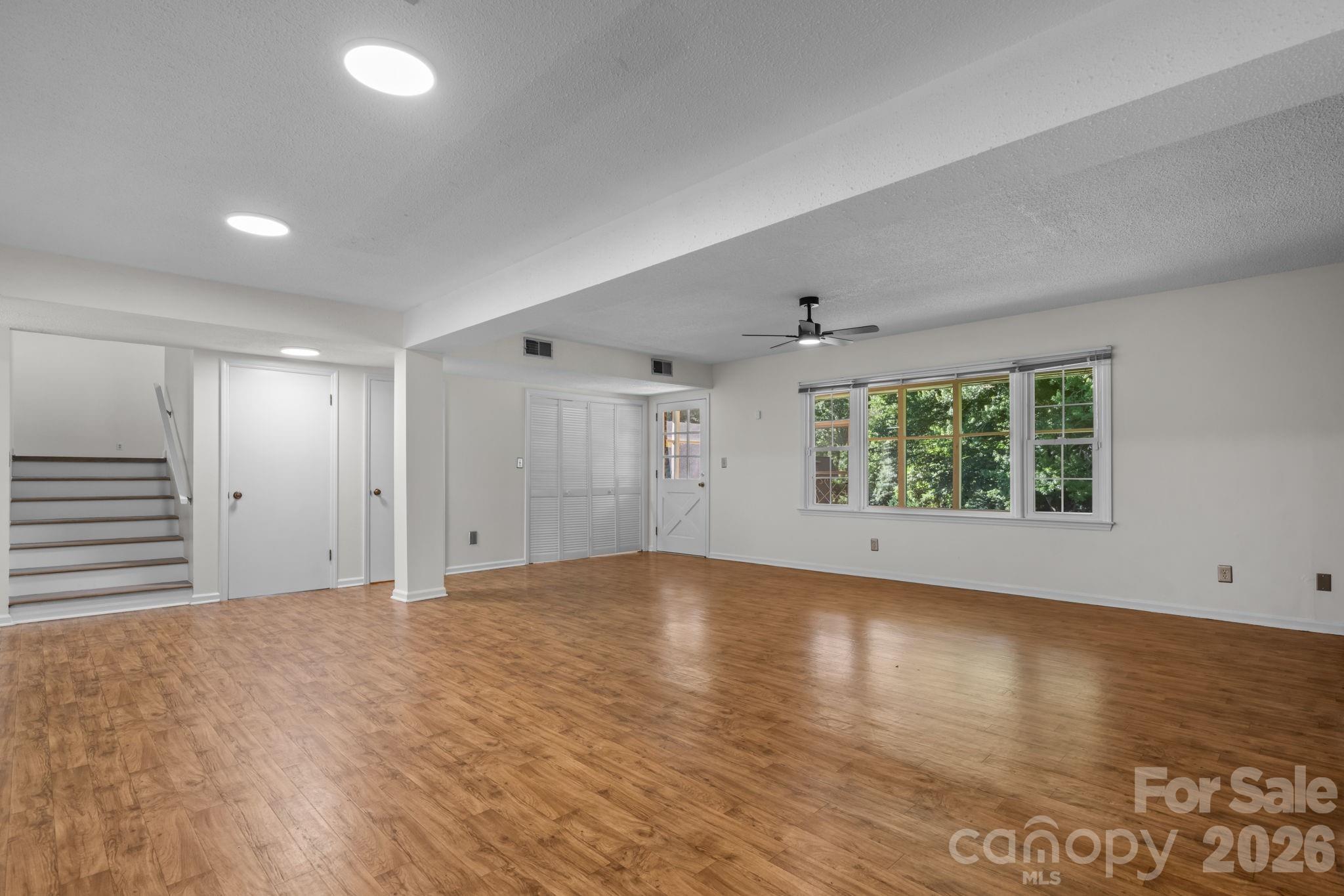 Holly Hill - Residential