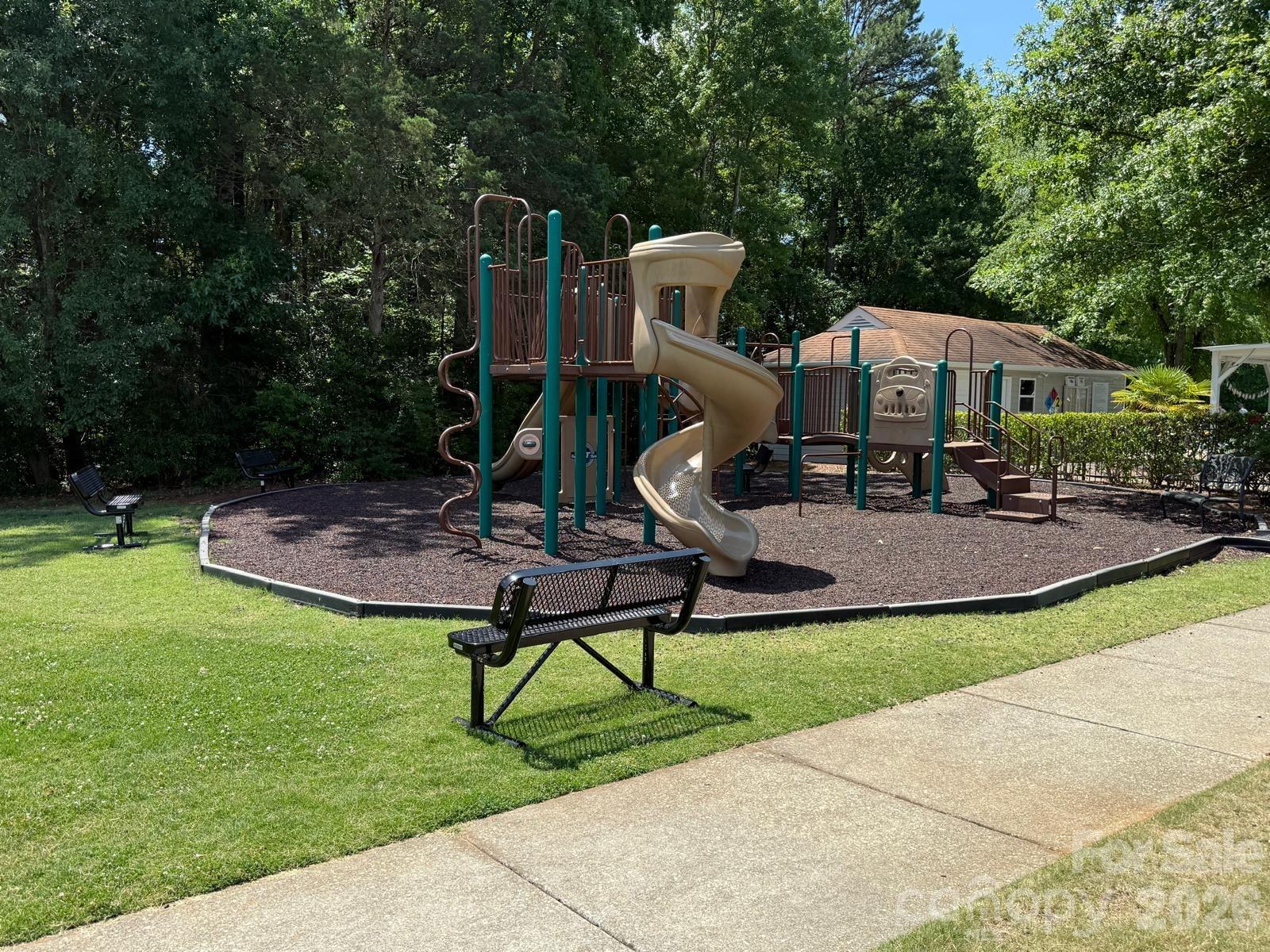 Pikeview Place - Residential