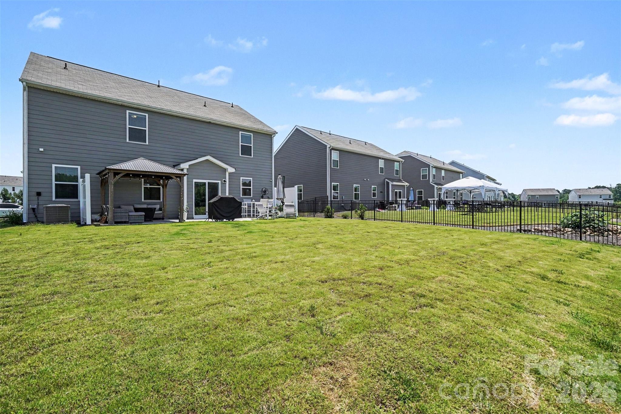 Stallings Brook - Residential