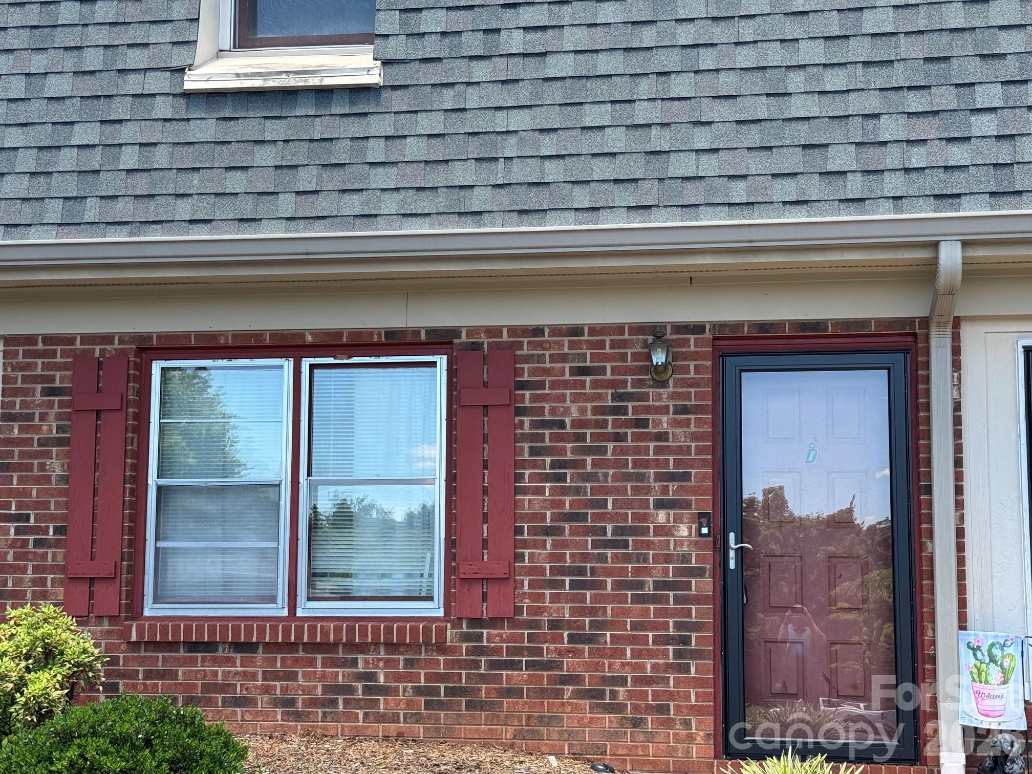 This two-story unit has approximately 823 square feet. Downstairs layout consists of Living Room, kitchen, and Half-Bath. Sliding doors to kitchen lead to patio. Upstairs layout consists of 2 Bedrooms, and a Full Bath. Heat pump (condition unknown). This is a Court Ordered Sale.