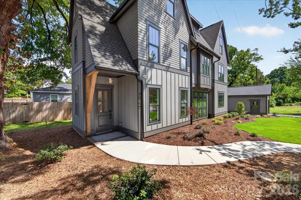 Plaza Forest - Residential