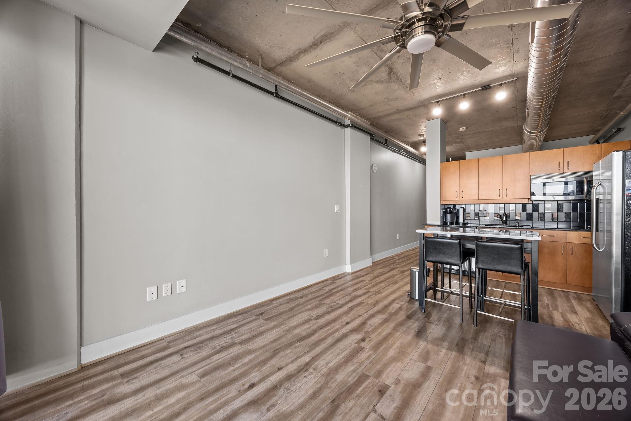 Courtside - Residential