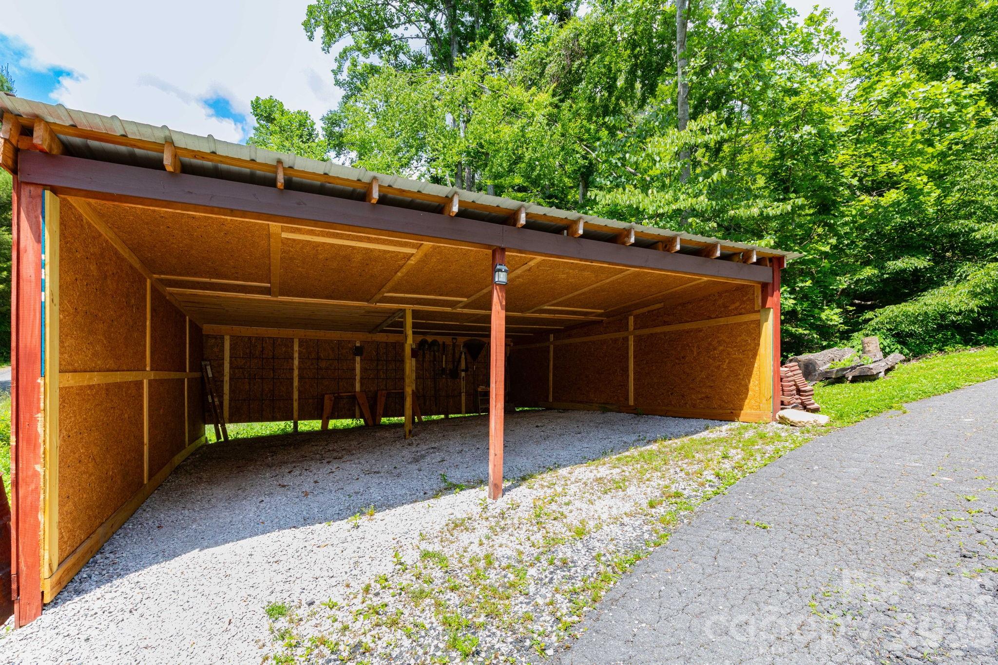 Shoot Out Mountain - Residential