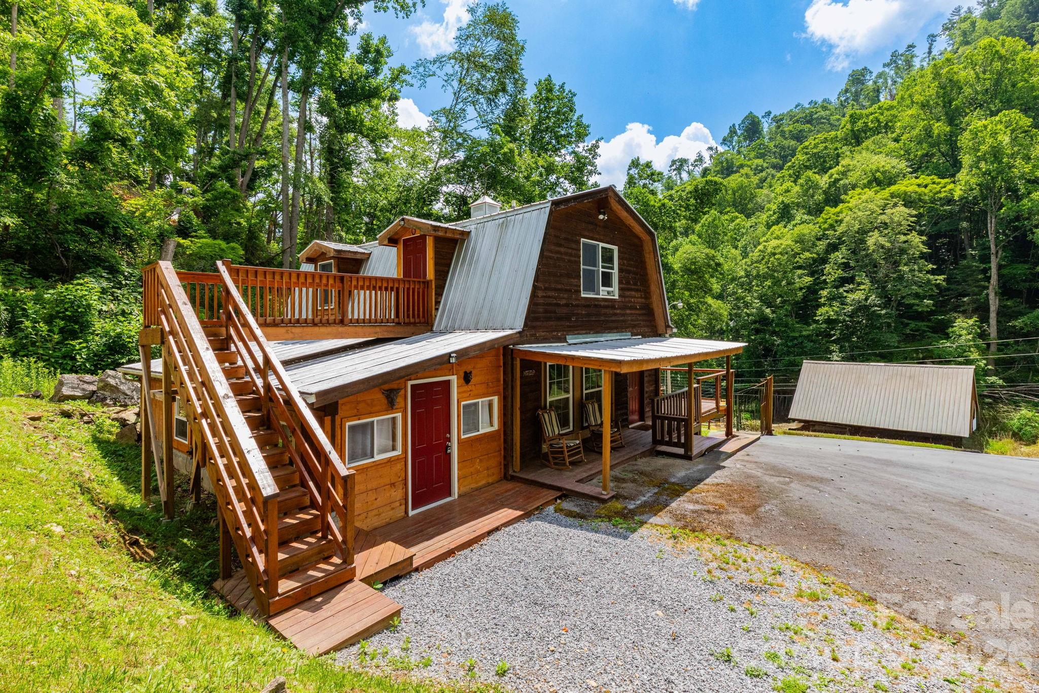 Shoot Out Mountain - Residential