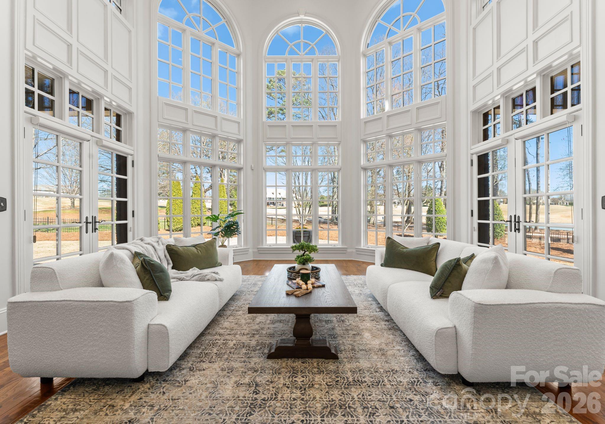 The Peninsula - Residential