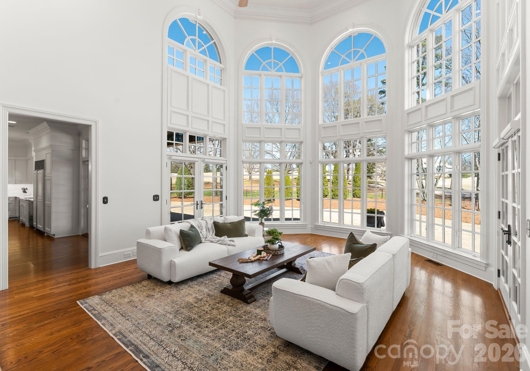 The Peninsula - Residential