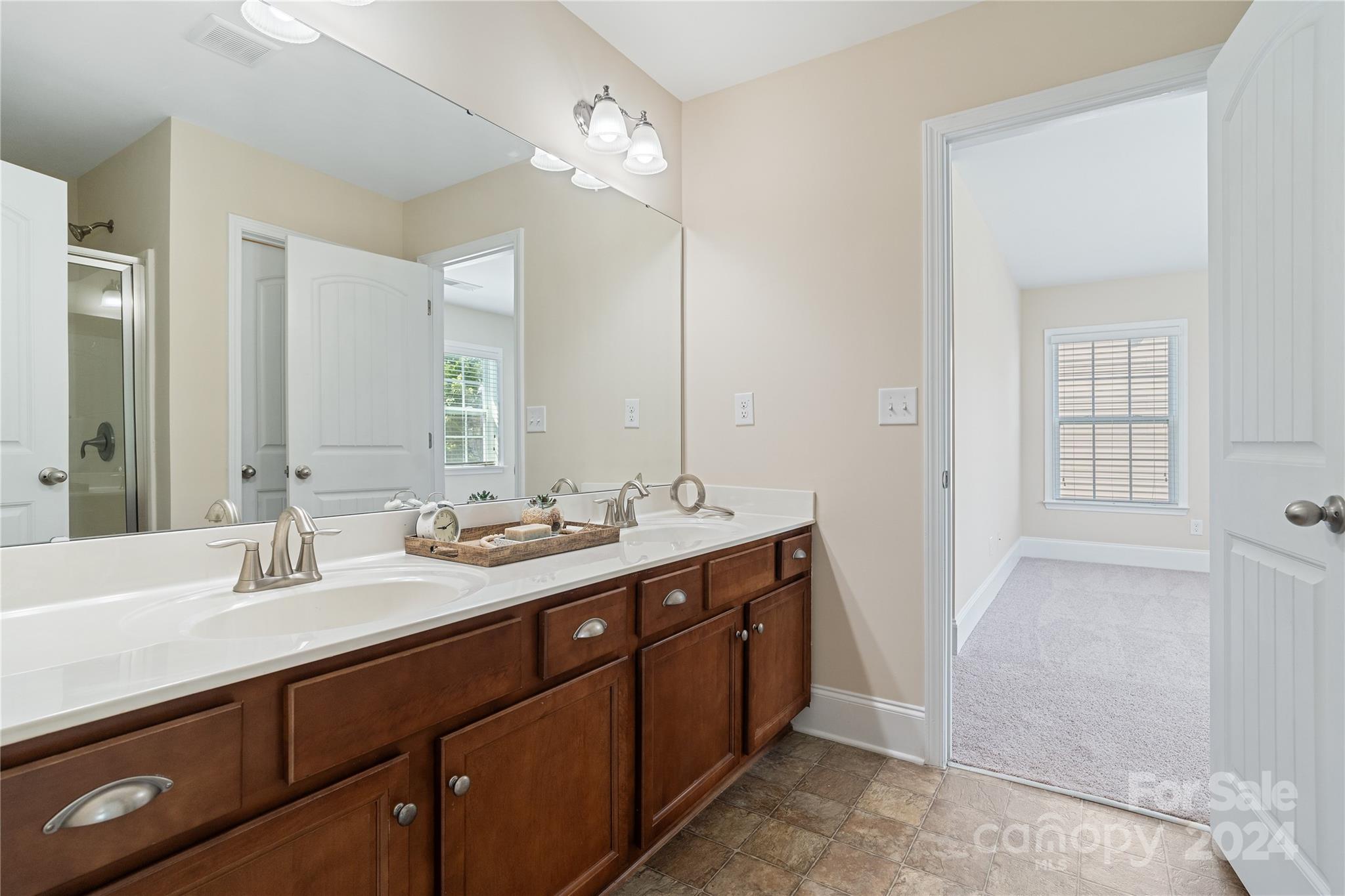 Lake Ridge - Residential
