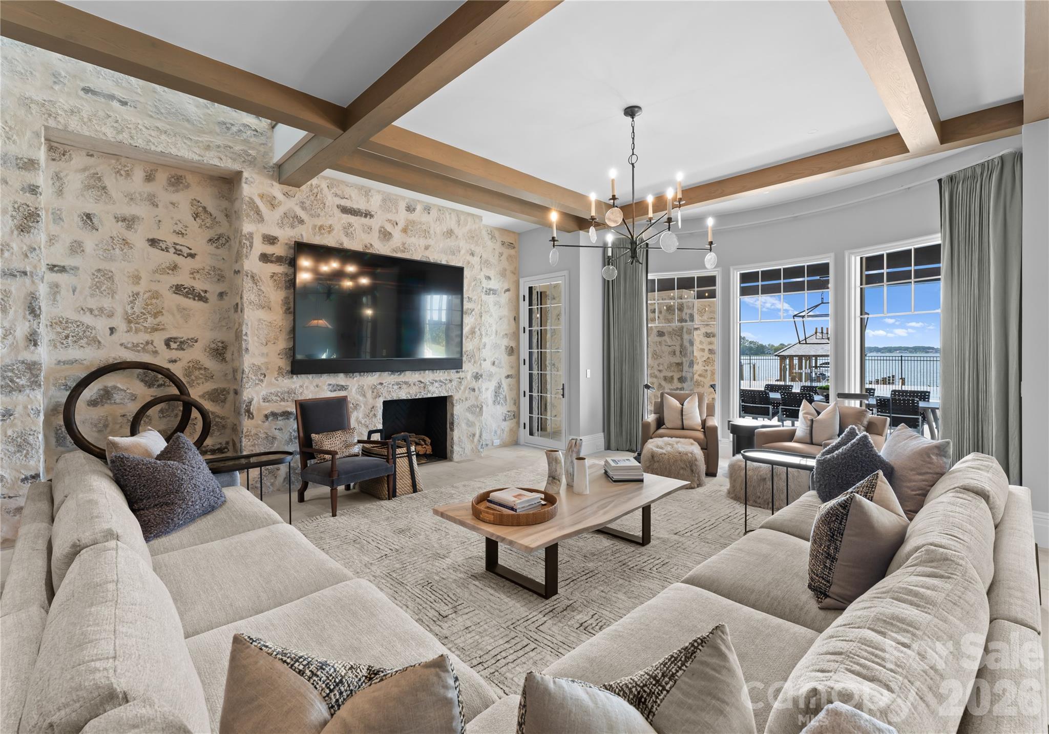 The Peninsula - Residential