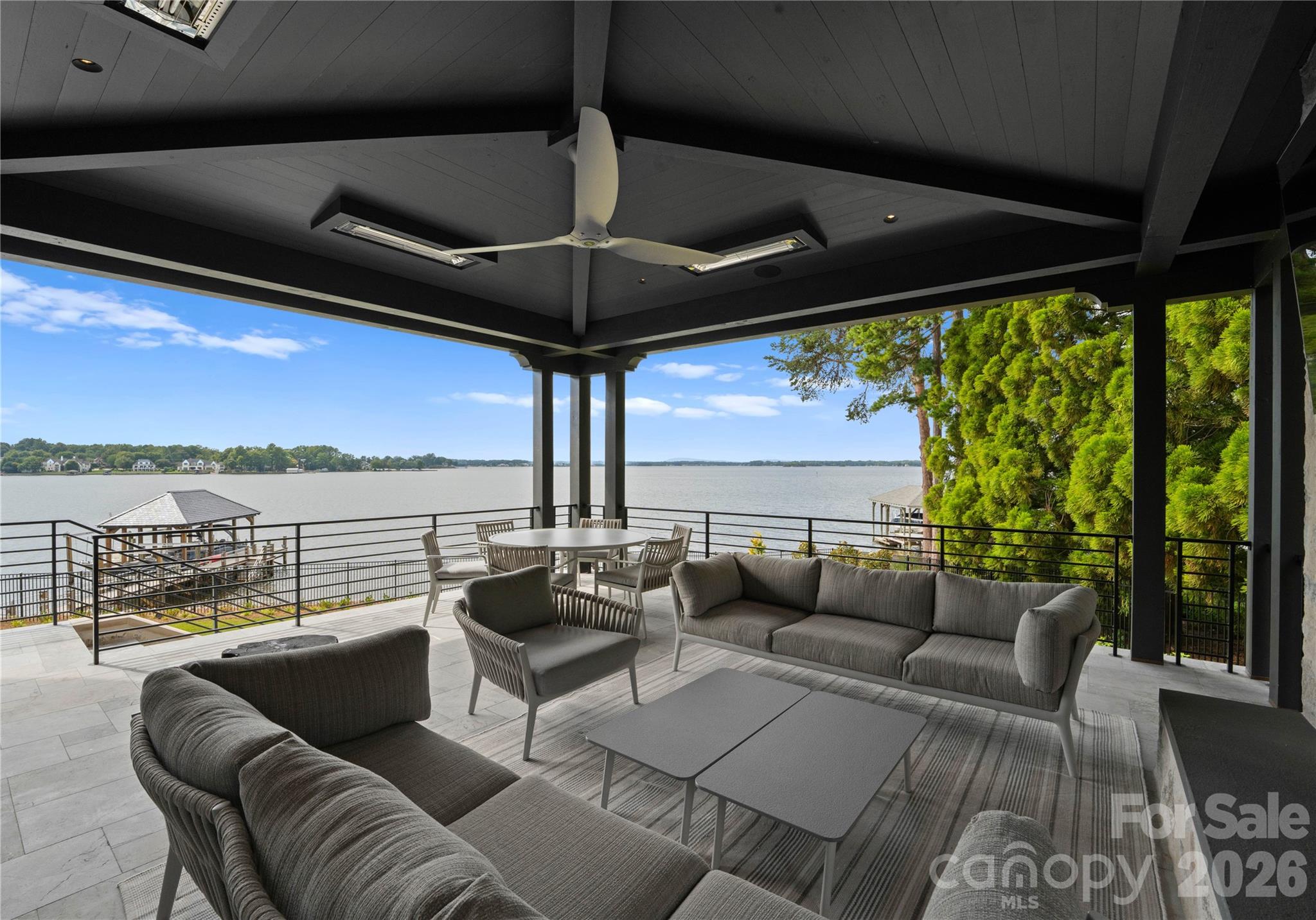 The Peninsula - Residential