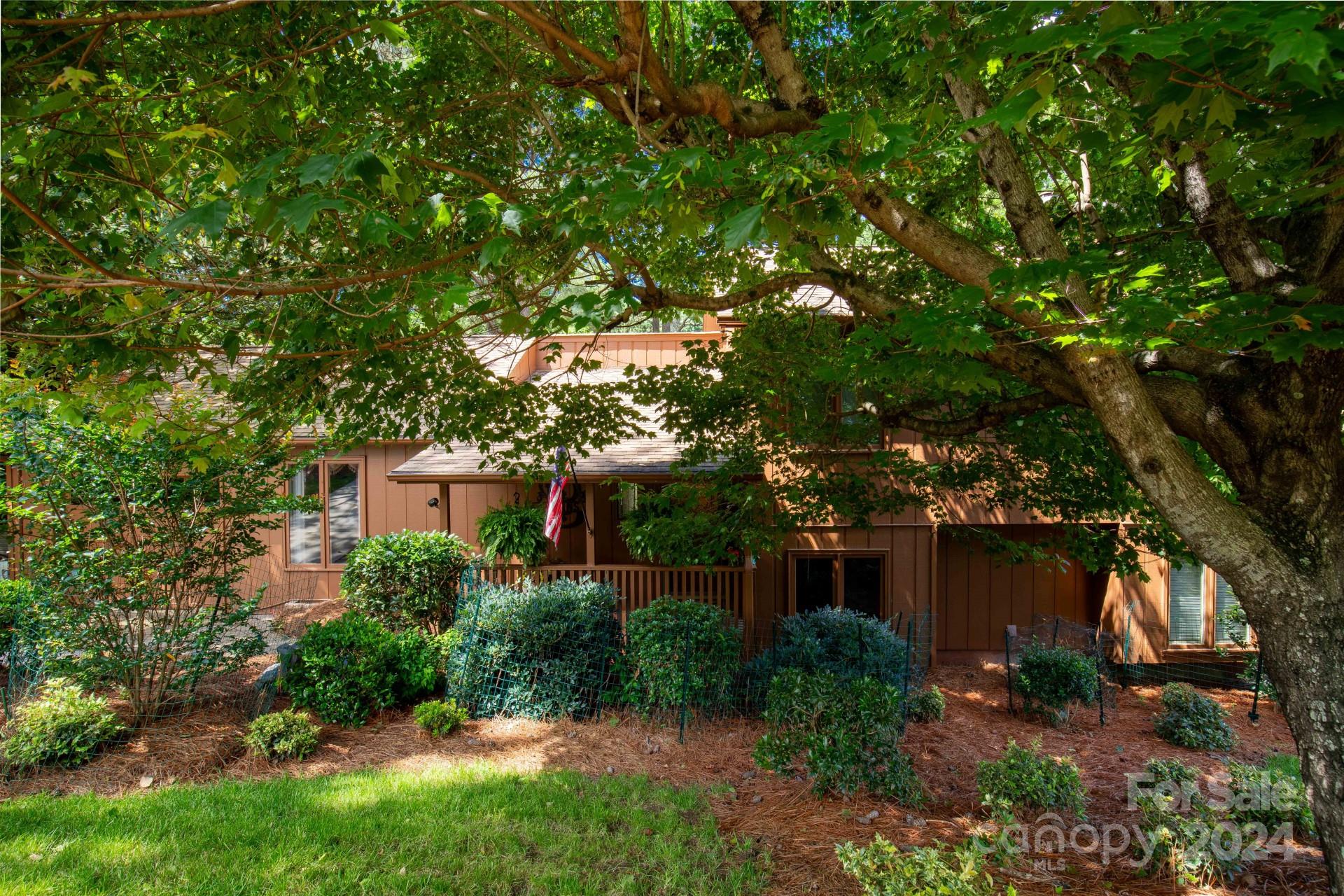 Tega Cay - Residential