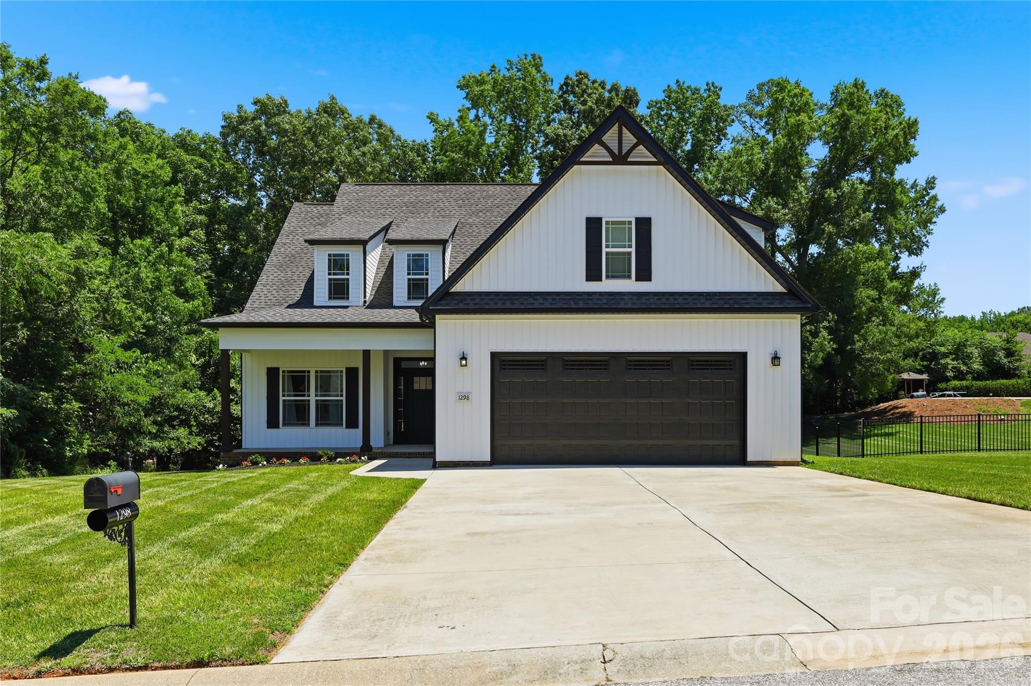 Eastview Oaks - Residential