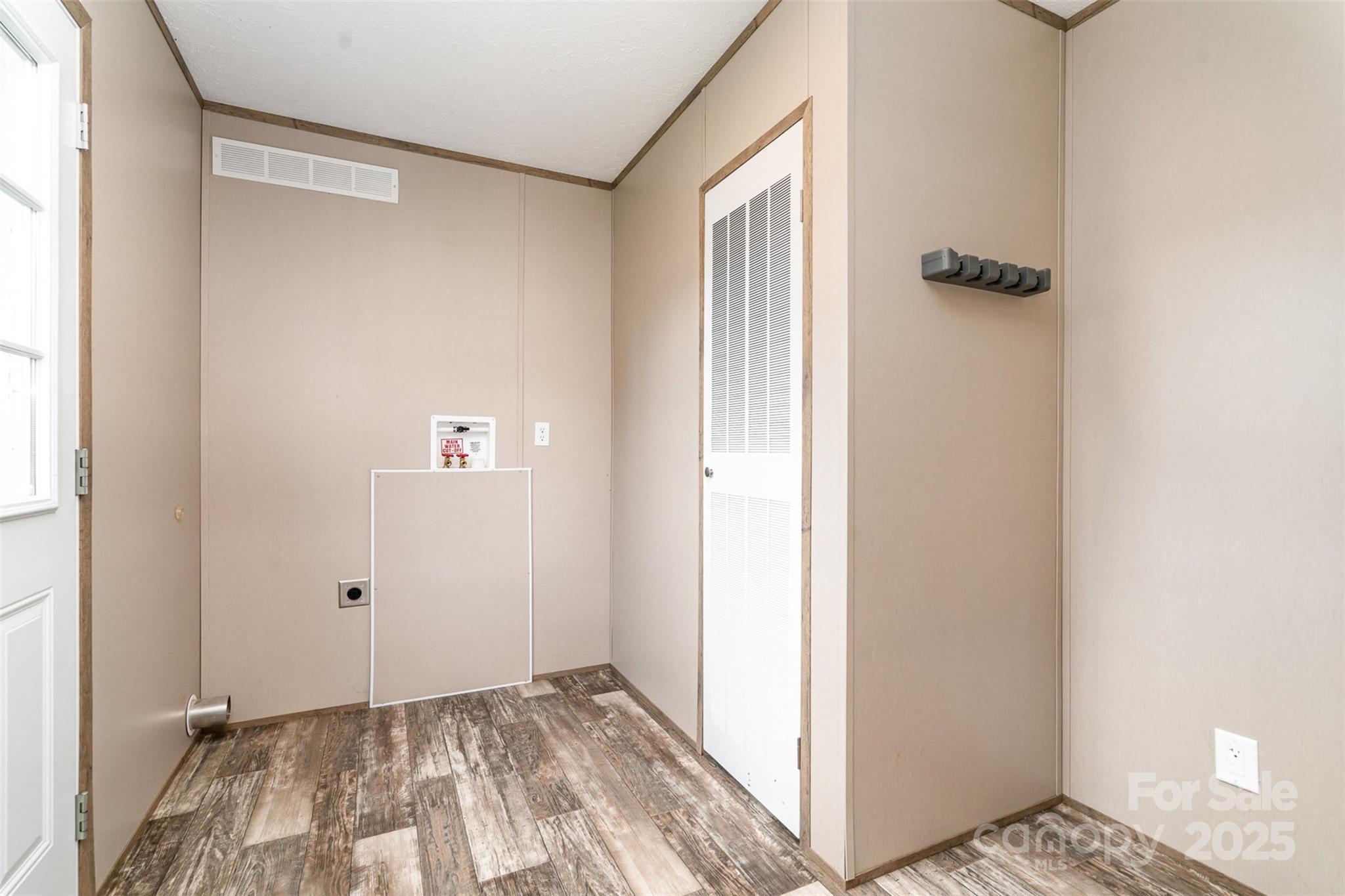 Kings Pointe - Residential
