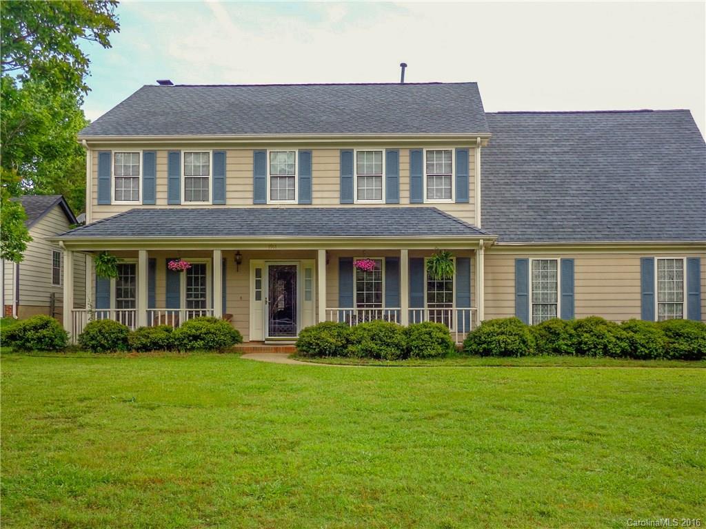 Come check out 1911 Lavon Ct that sits on a corner lot with a nice size deck and covered front porch.  Pleanty of space in the inside with 4 BR,2BA and a LARGE MASTER W/ 2 CLOSETS AND VAULTED CEILING!  MASONRY FIREPLACE

Oversized Garage with roof and HVAC only 5 years old!