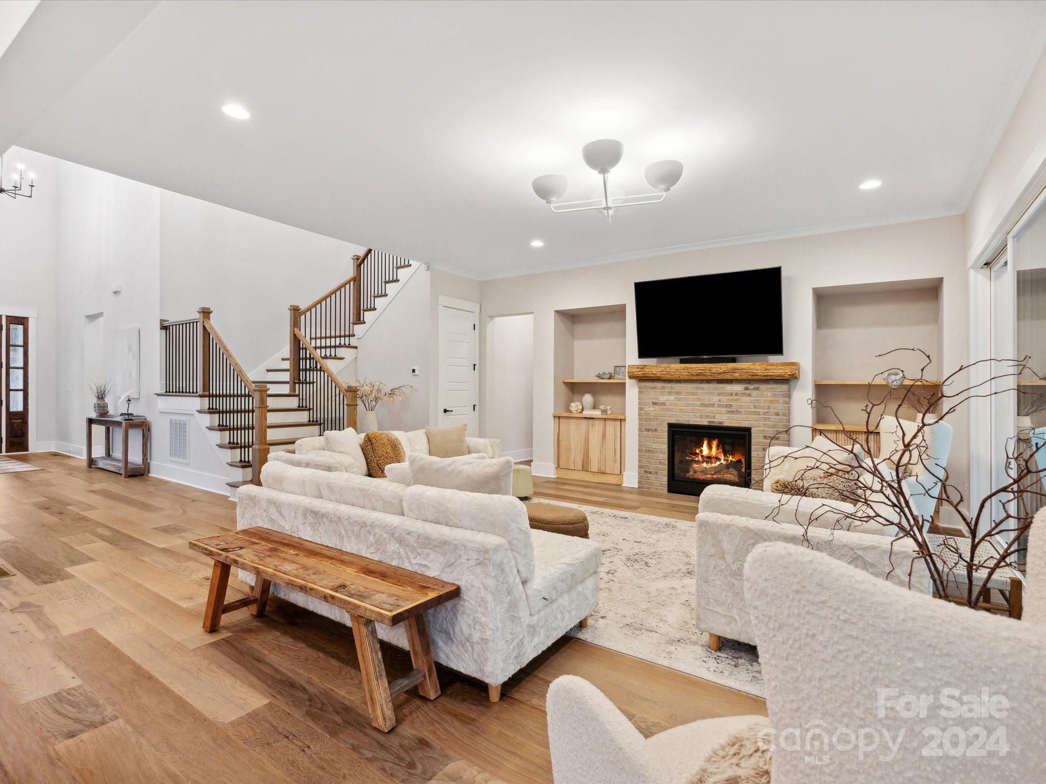 Riverchase Estates - Residential