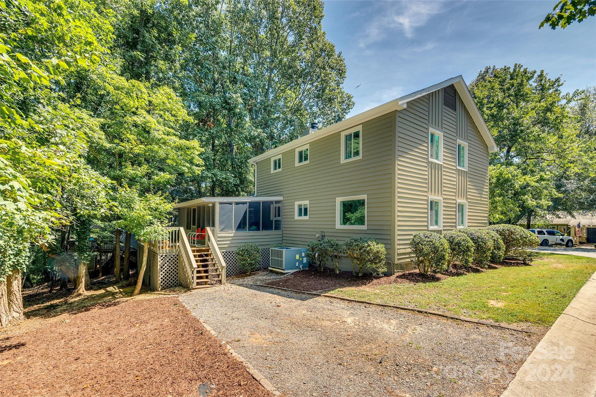 Tega Cay - Residential