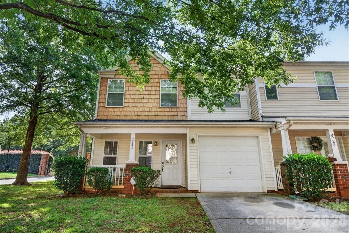 Move right into this inviting 2-bedroom townhome featuring a bright, open layout and low-maintenance living. Conveniently located near shopping, restaurants, and everyday amenities, this home offers both comfort and accessibility in a desirable Charlotte location. Photos have been virtually edited.
