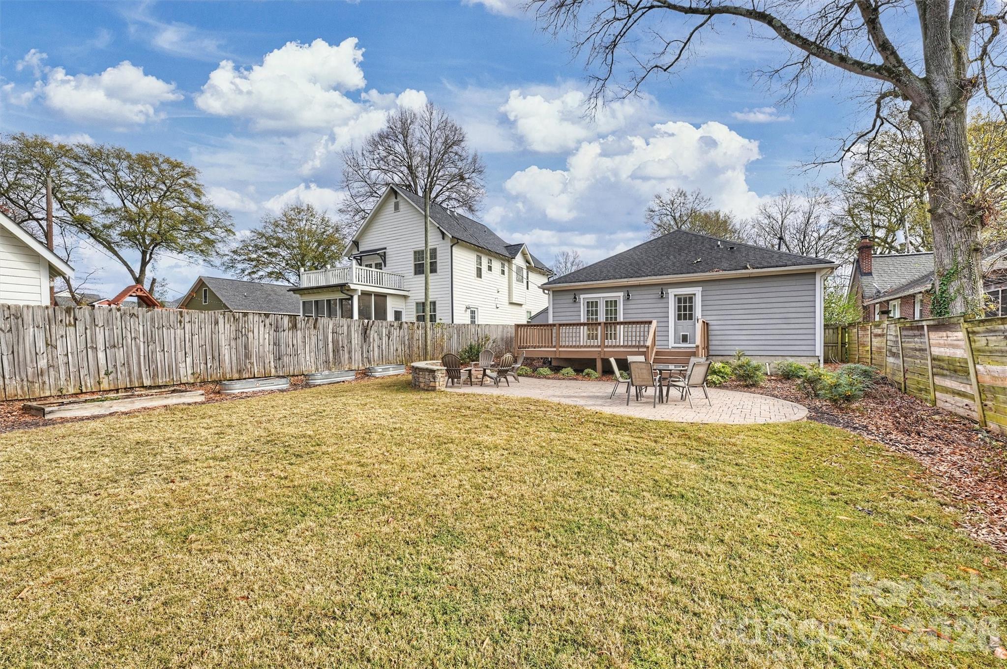 Villa Heights - Residential