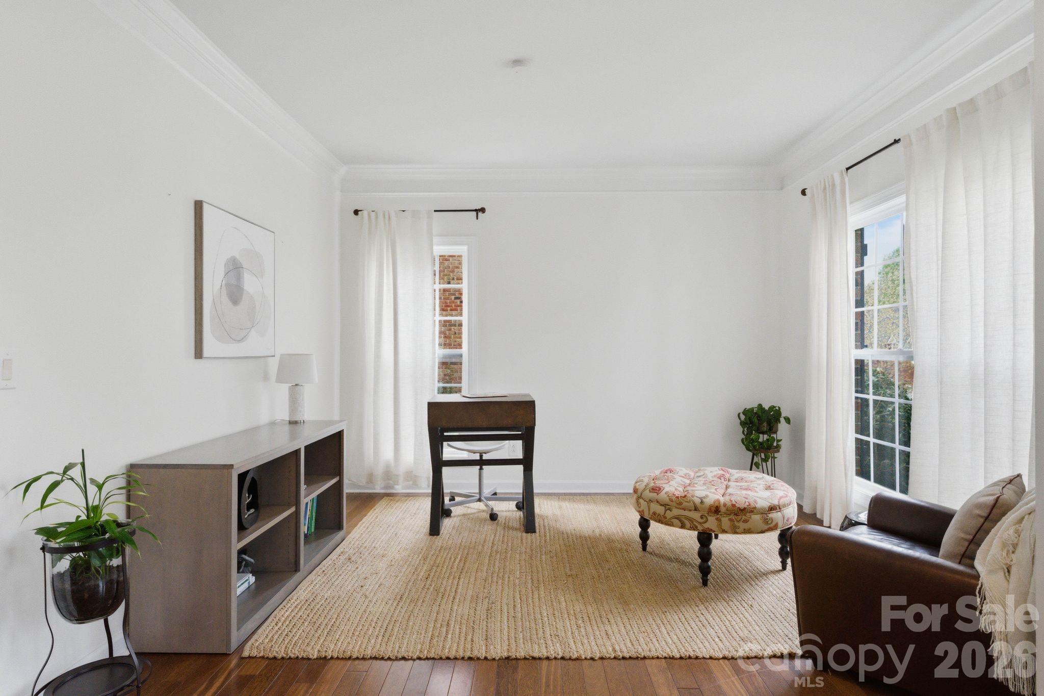 Hollister - Residential