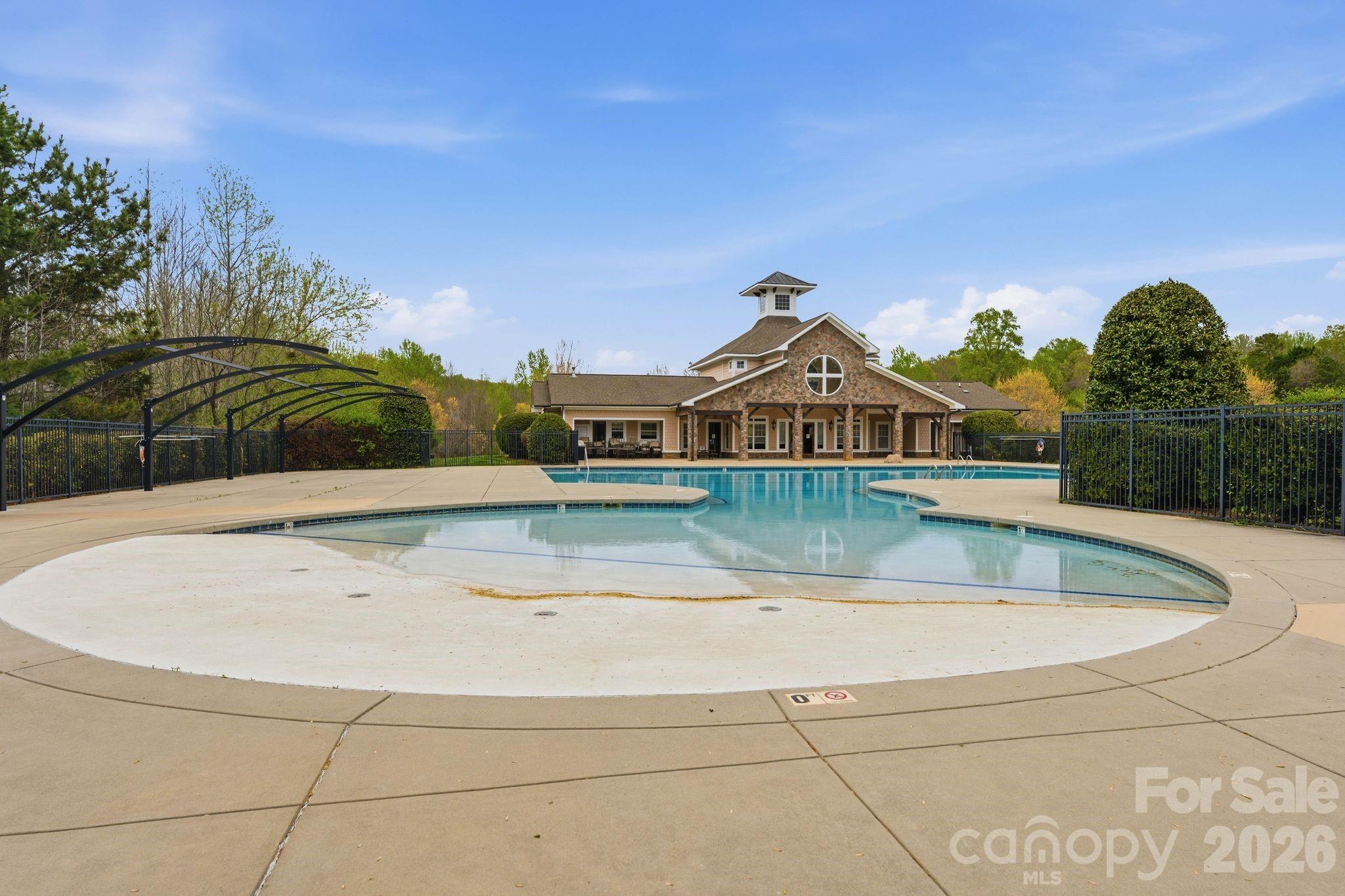 Hollister - Residential