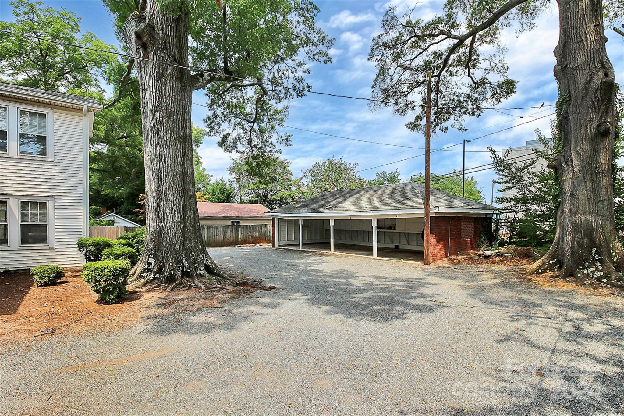 Elizabeth - Residential Lease
