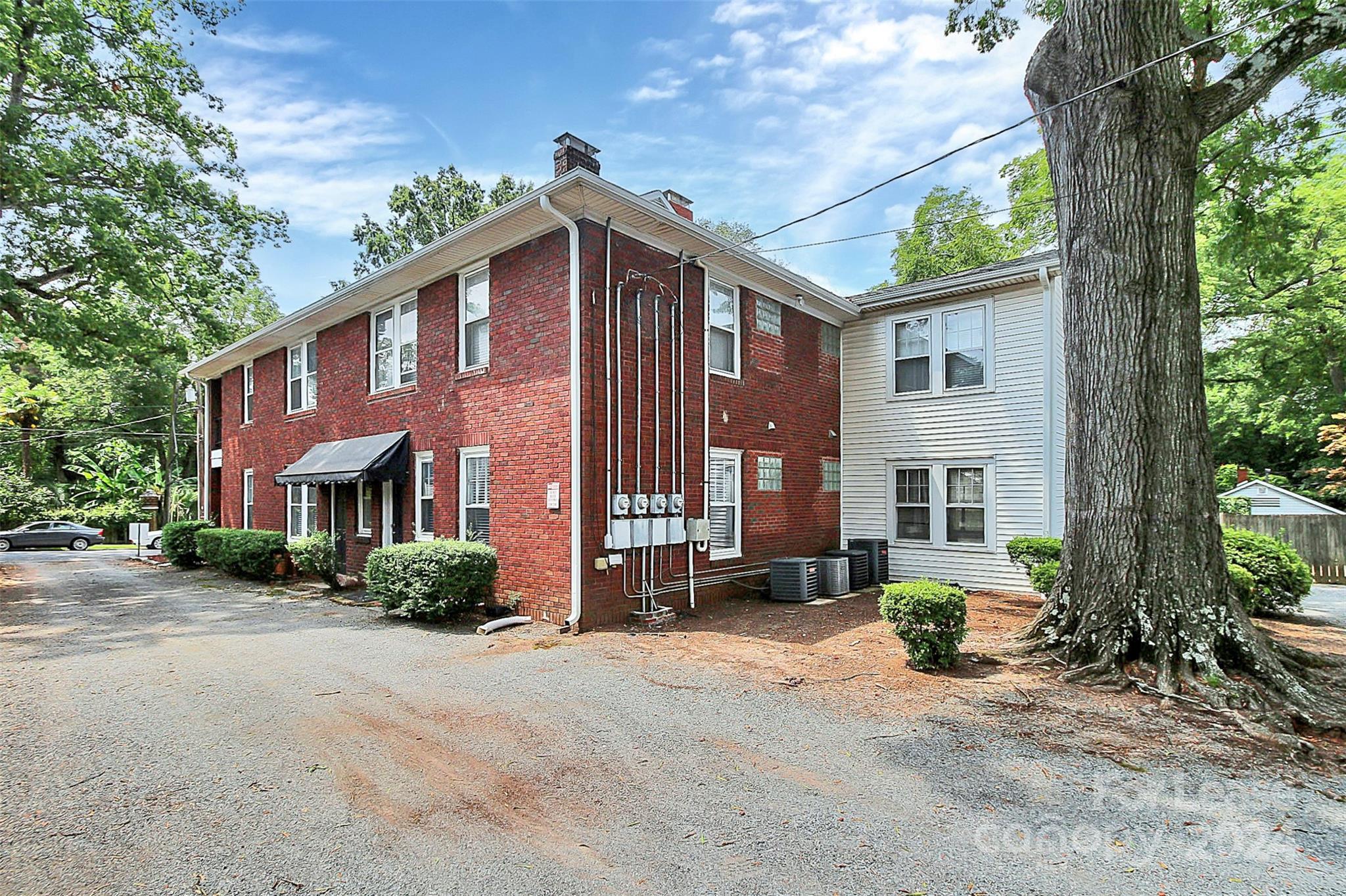 Elizabeth - Residential Lease