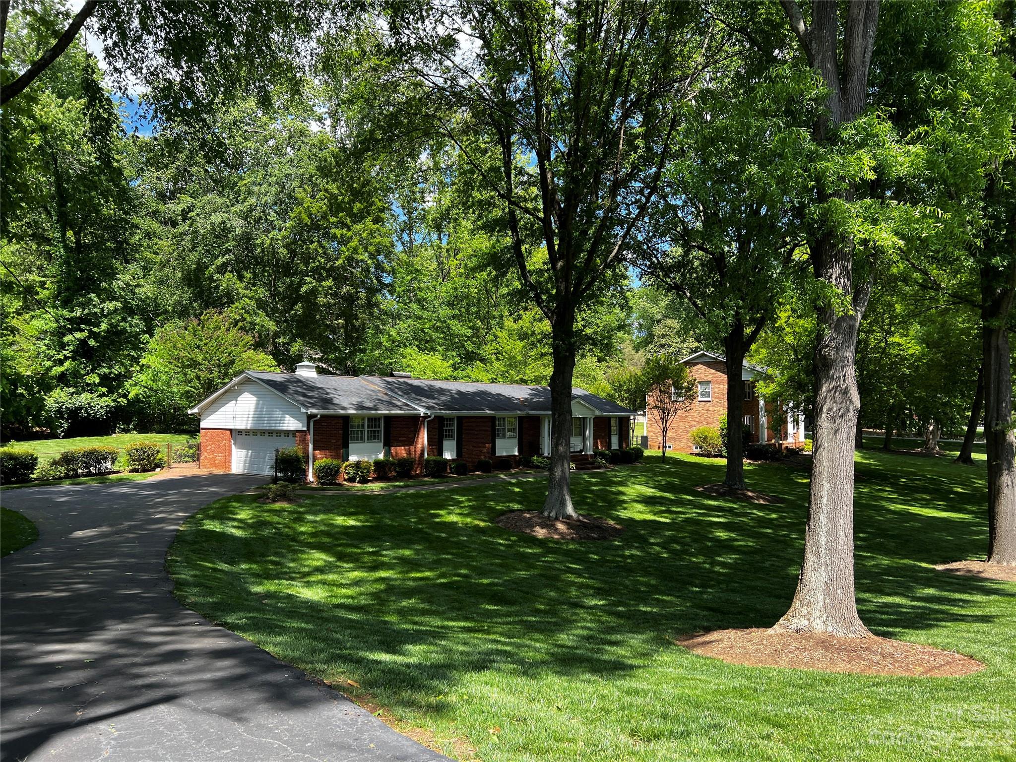 Meadowbrook - Residential