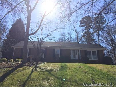 Gorgeous move-in ready brick ranch located in the heart of Southwark. Just minutes from SouthPark mall, this home sits on a soaring hill, overlooking the beautiful Archdale Road. The interior boasts hardwood floors throughout (no carpet!), nice open concept floorplan, formal dining area, and large backyard with a storage shed. This won't last long!