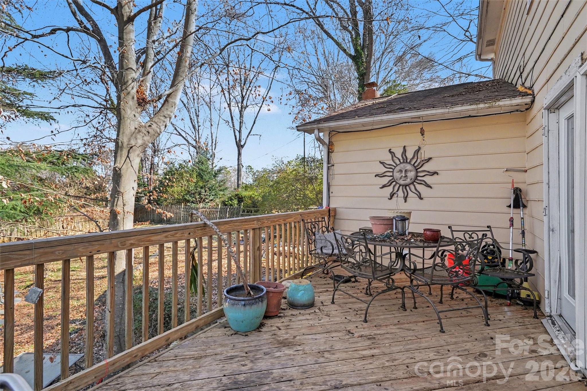 RAVENWOOD - Residential