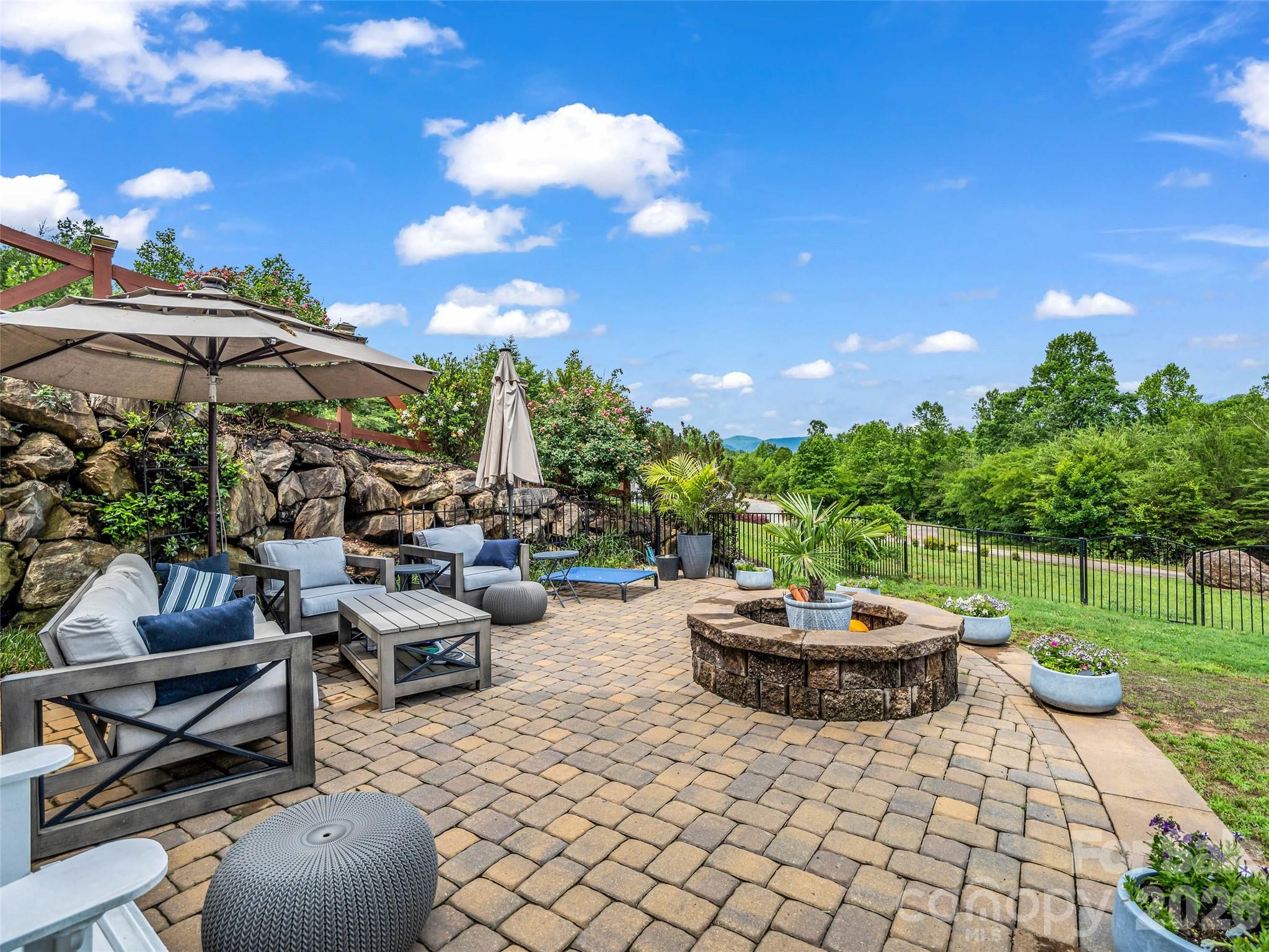 Vista At Bills Mountain - Residential