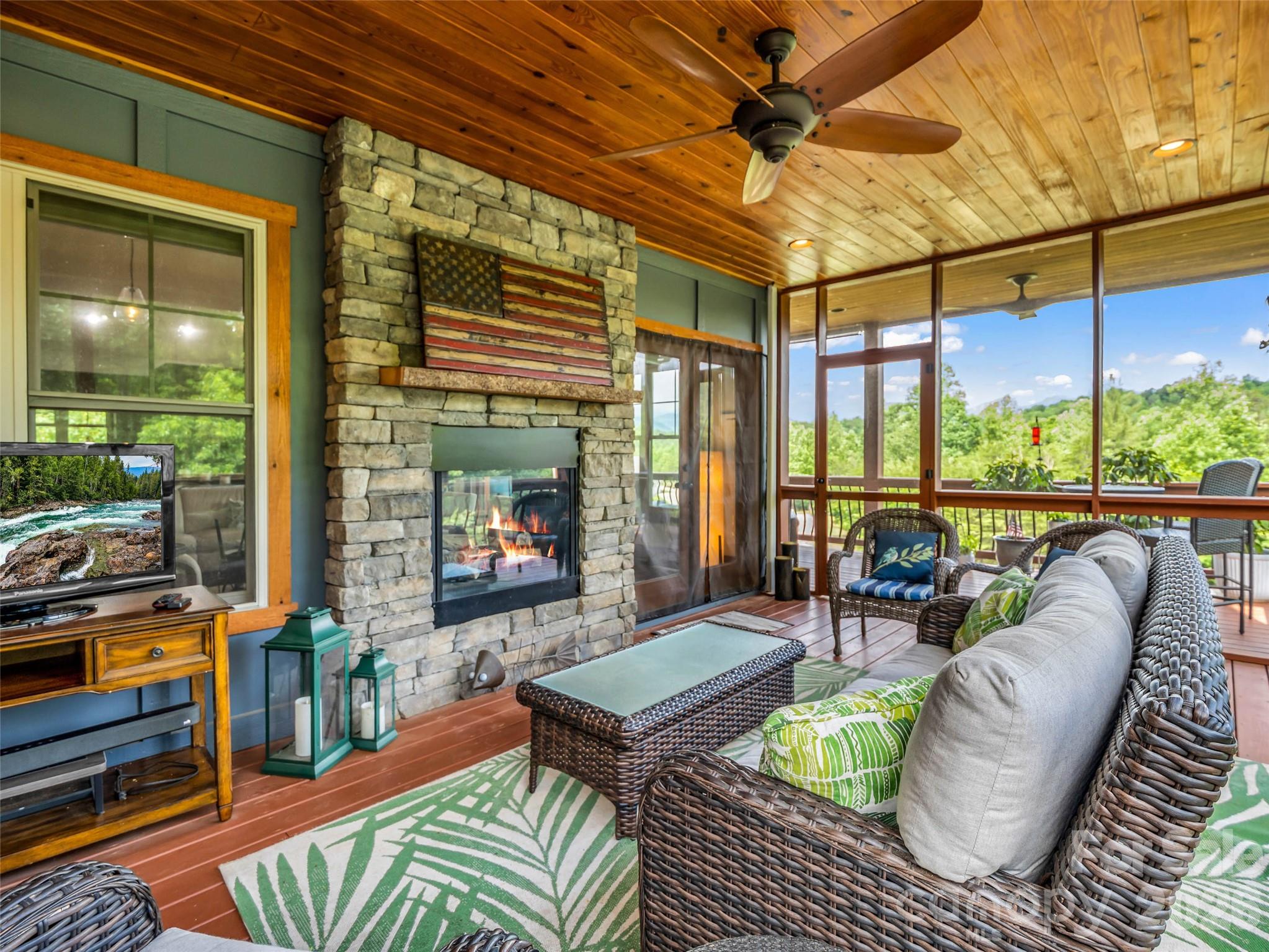 Vista At Bills Mountain - Residential