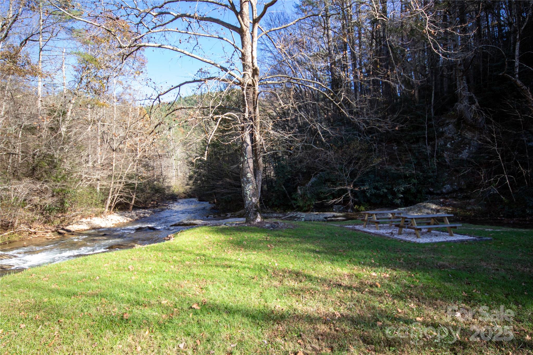 Timber Rock - Land