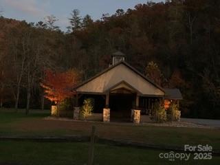 Timber Rock - Land