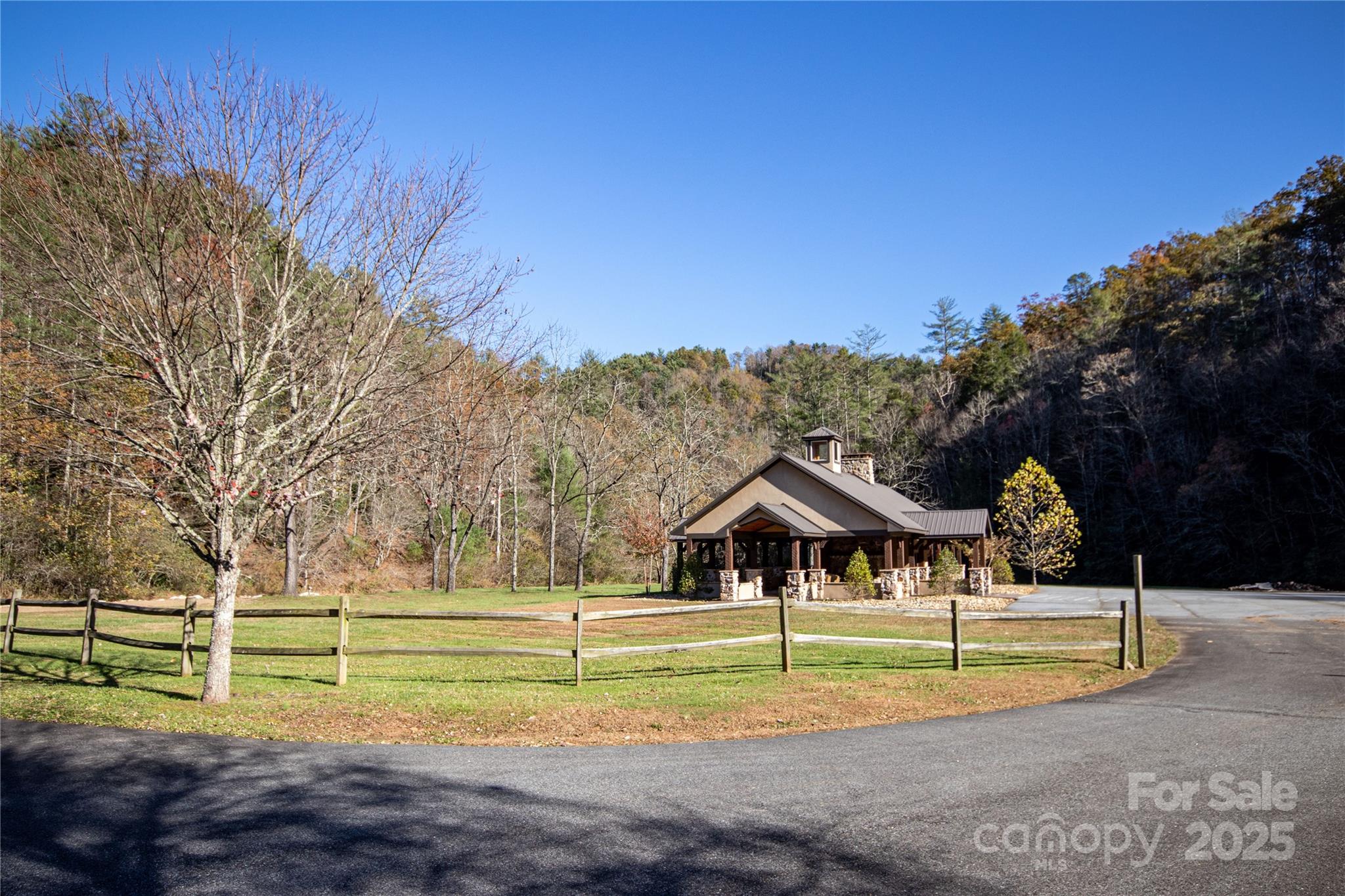 Timber Rock - Land