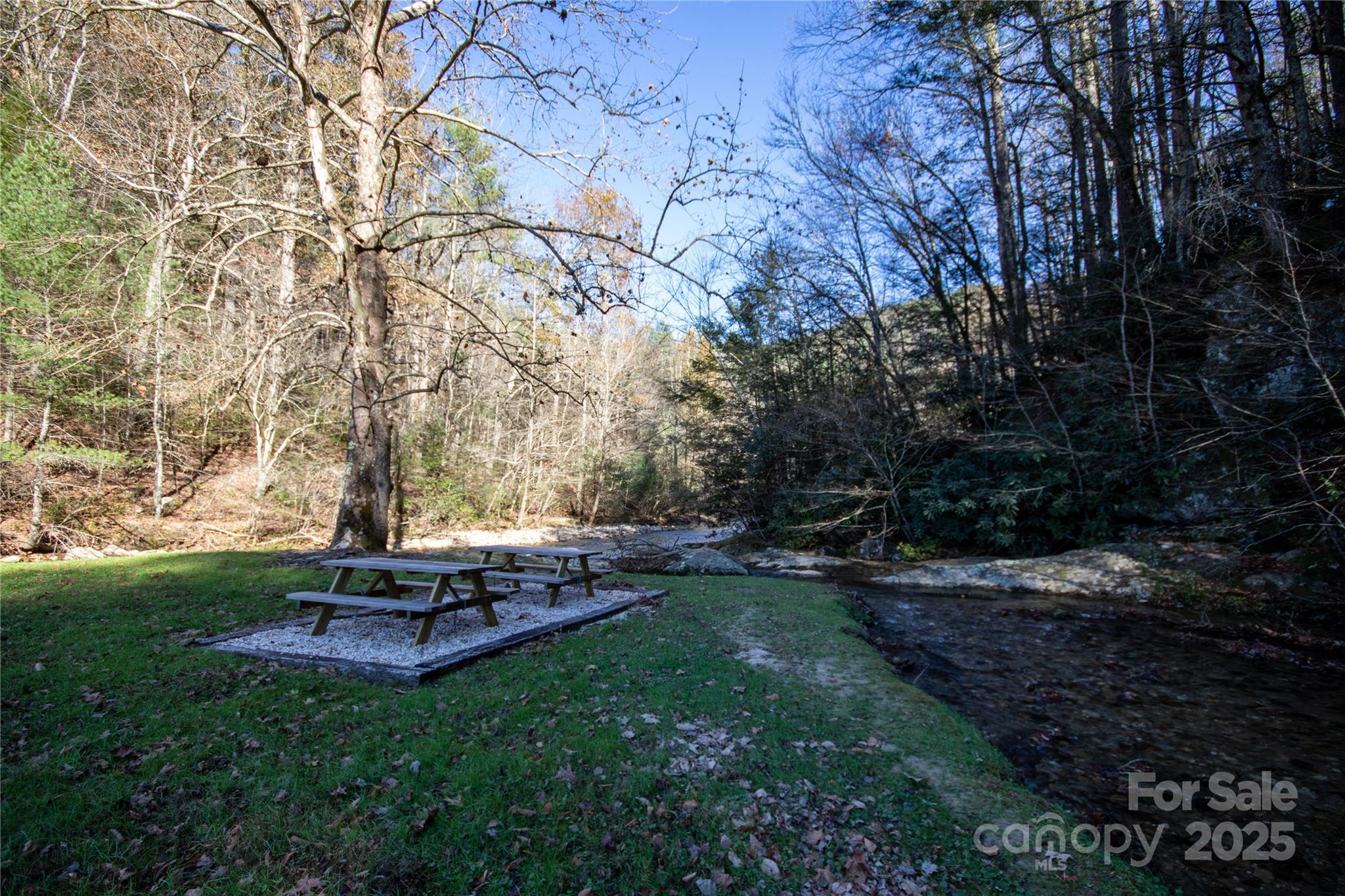 Timber Rock - Land