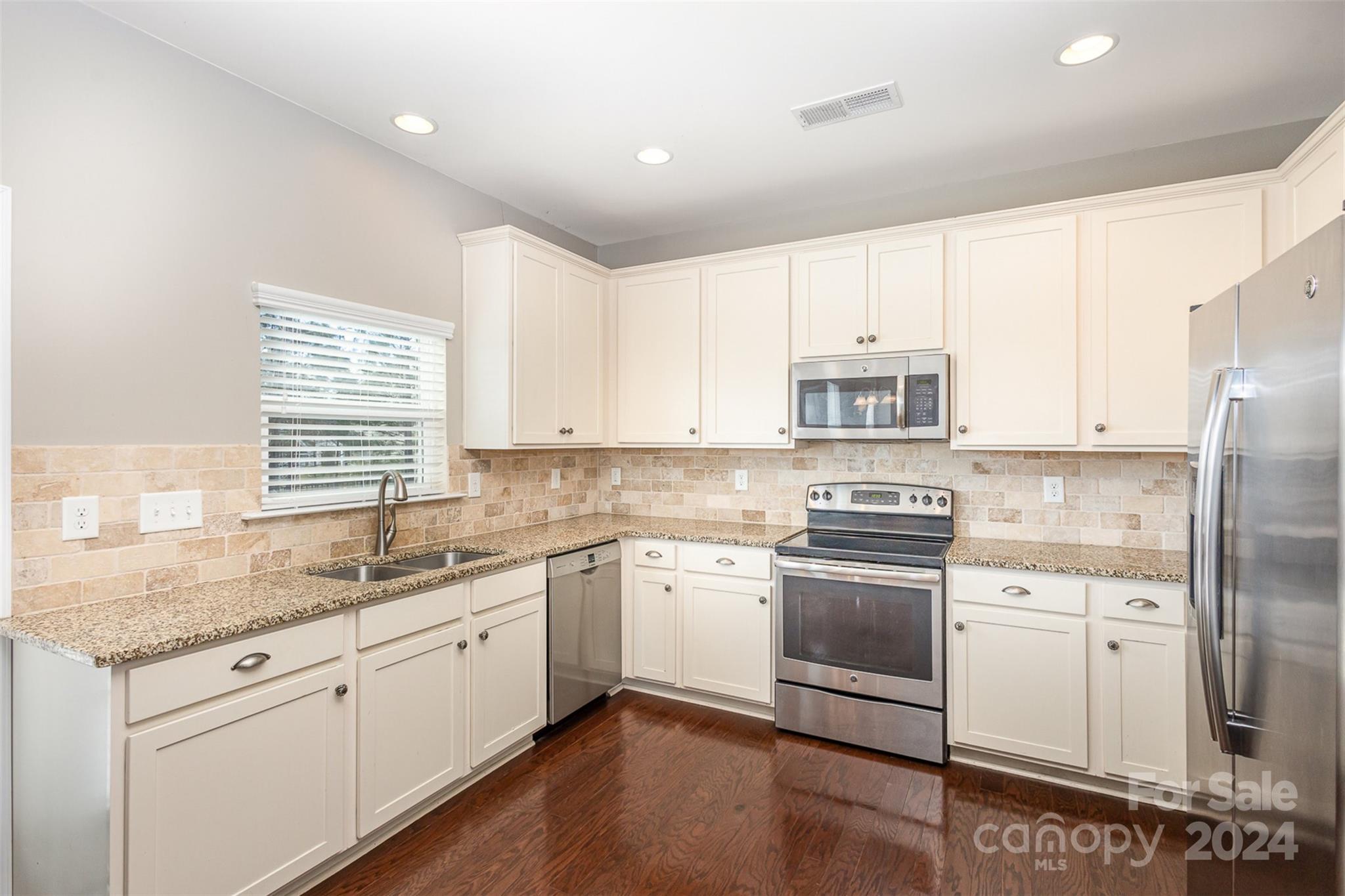 Stoneridge Lakes - Residential
