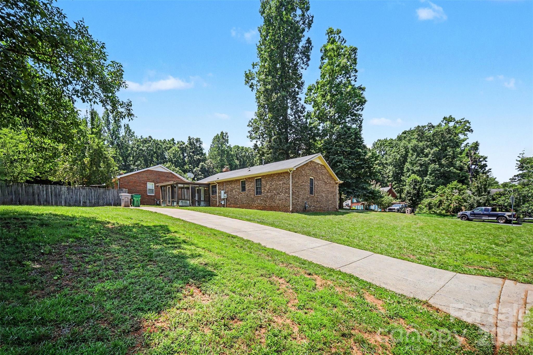 Mcalpine Woods - Residential